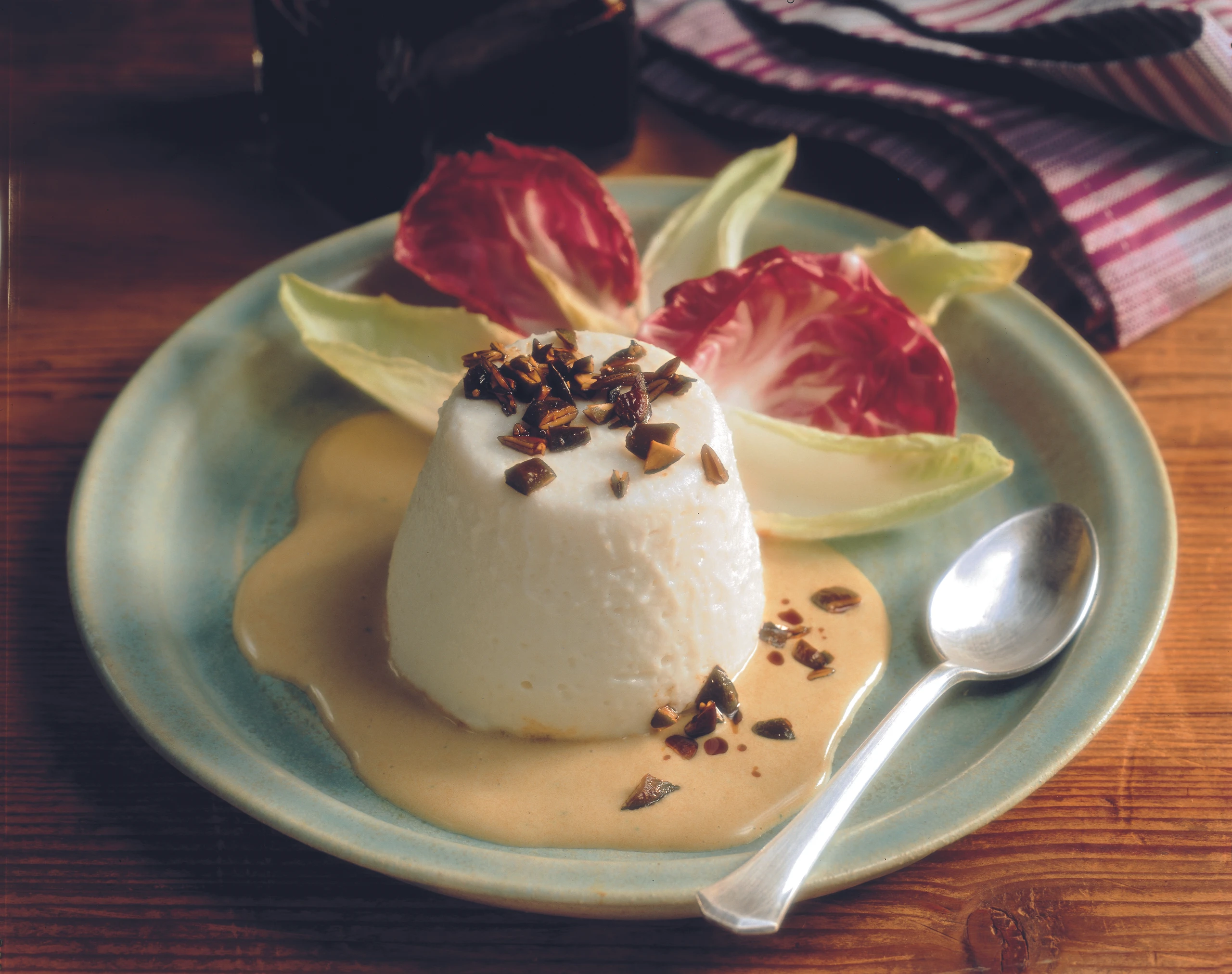 Karfiolmus mit Kernölsauce und gerösteten Kürbiskernen