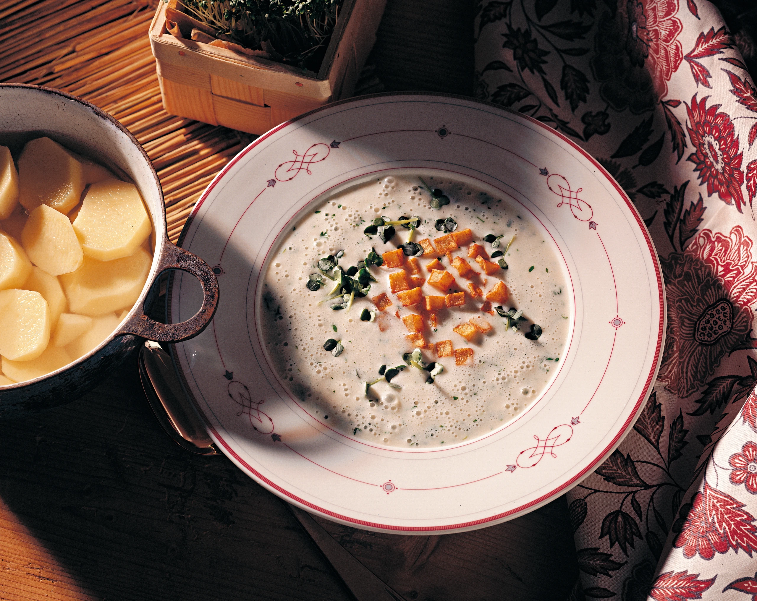 Erdäpfel-Kresse-Schaumsuppe