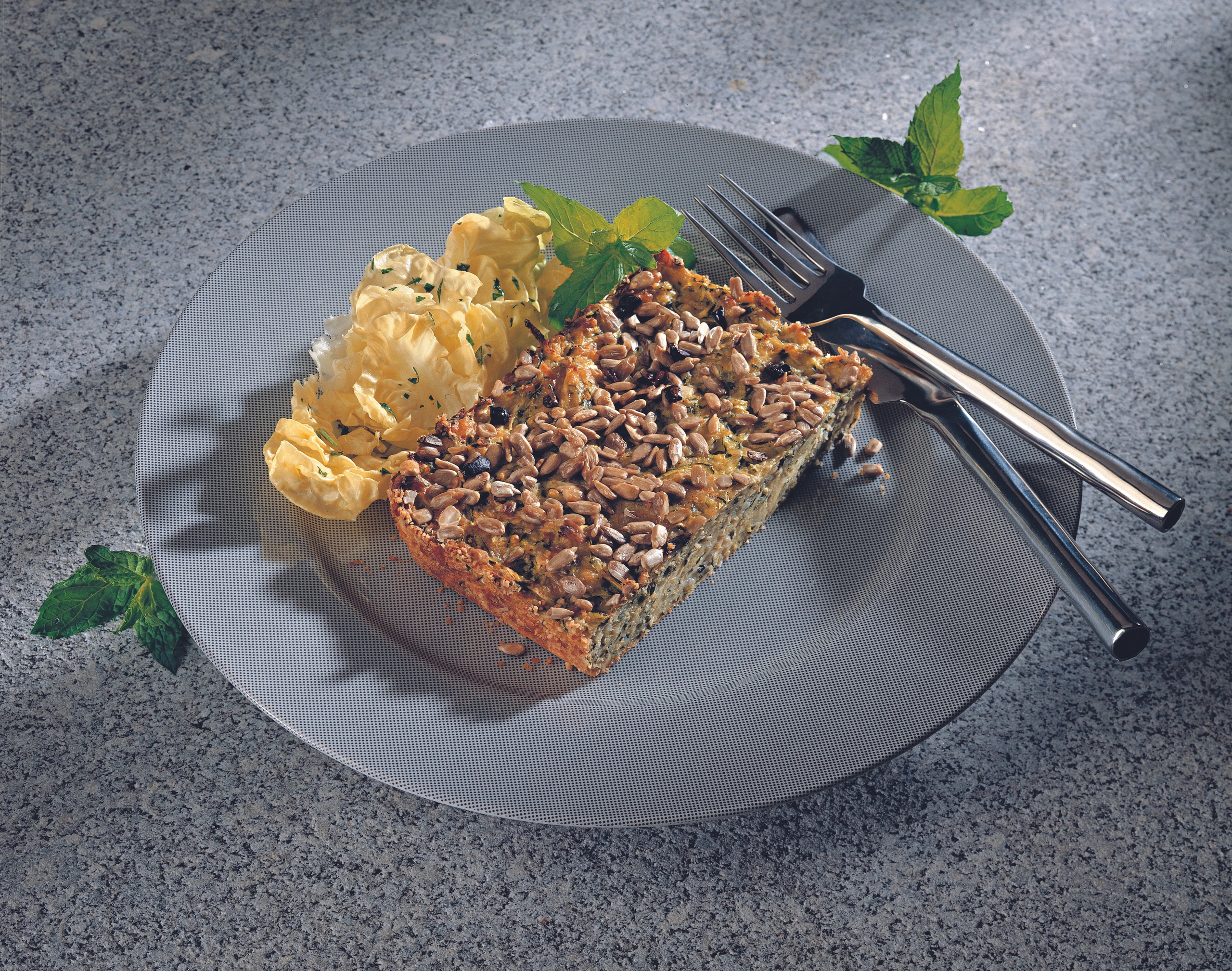 Zucchini-Auflauf mit Schafkäse und Oliven