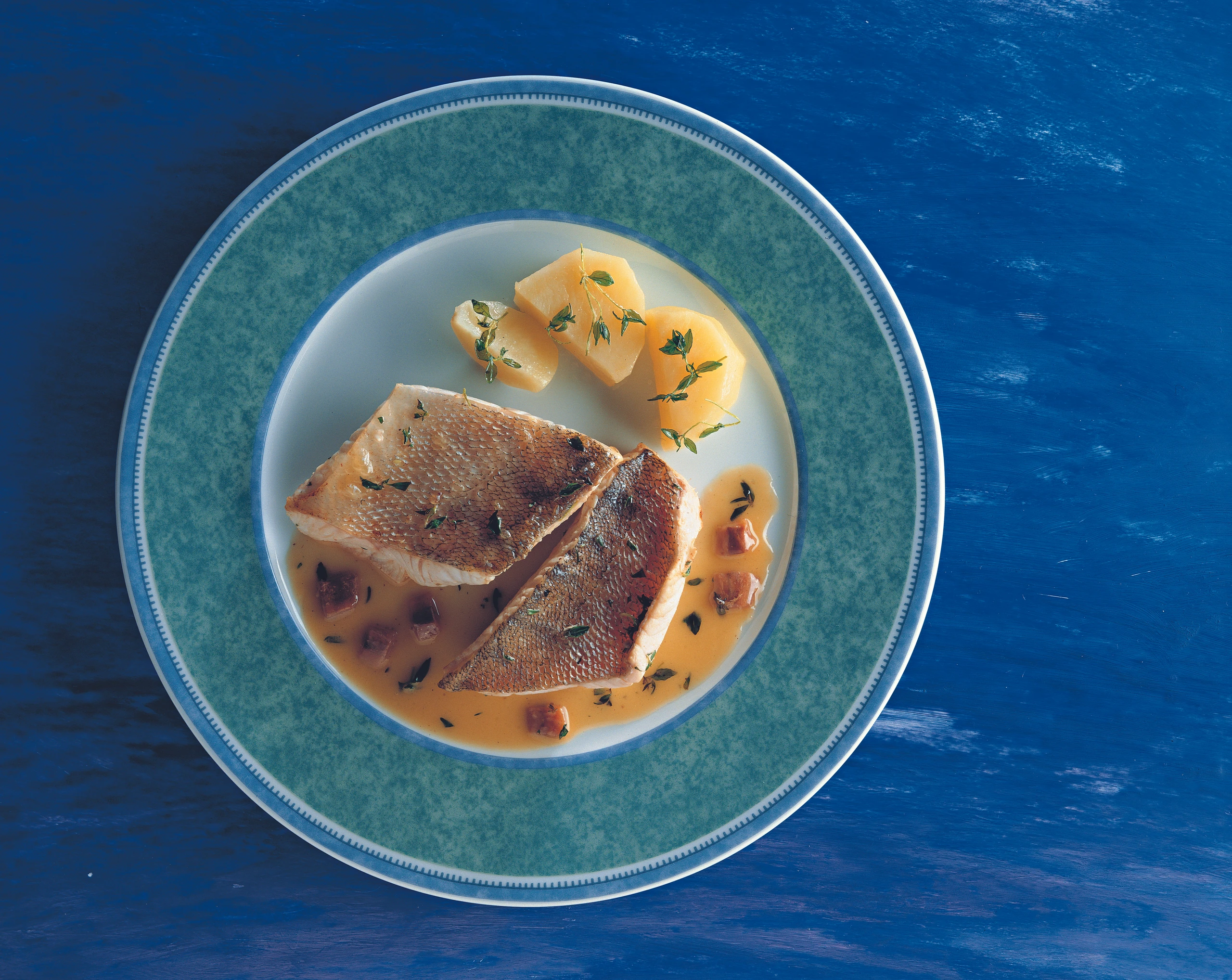 Zanderfilets mit Thymian-Sardellensauce