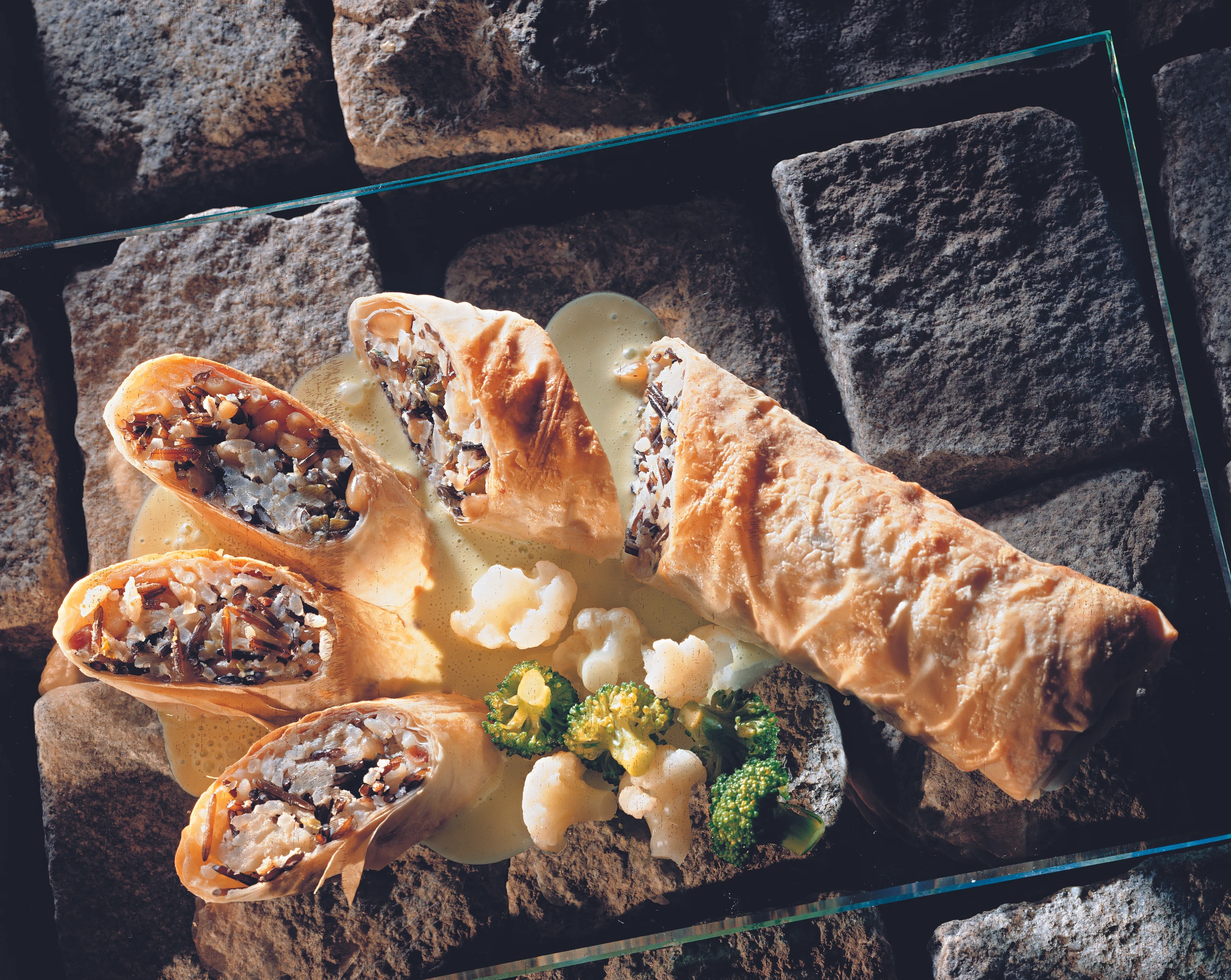 Strudel mit Reis-Zwiebel-Pignoli-Fülle