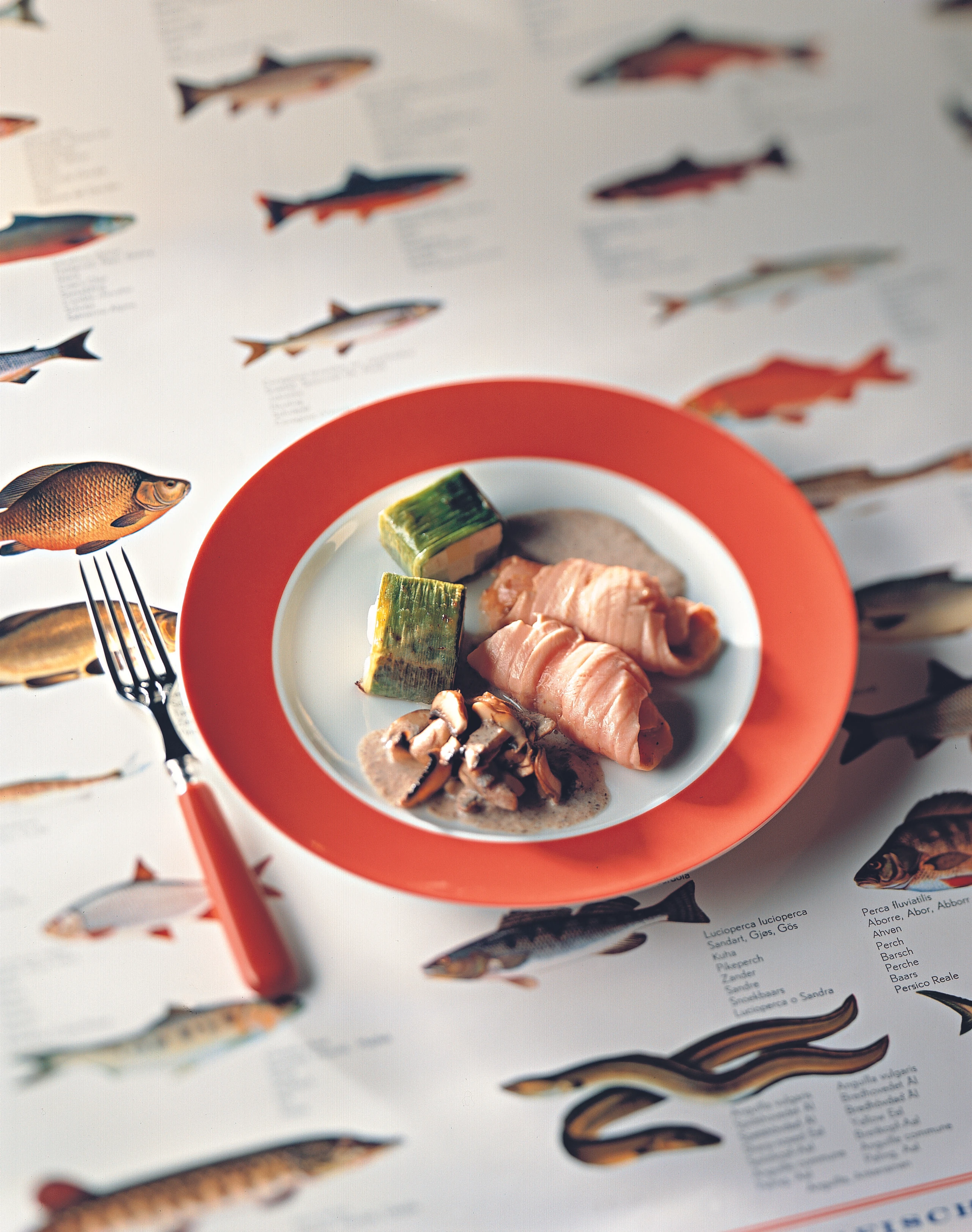 Lachsroulade mit Champignonsauce