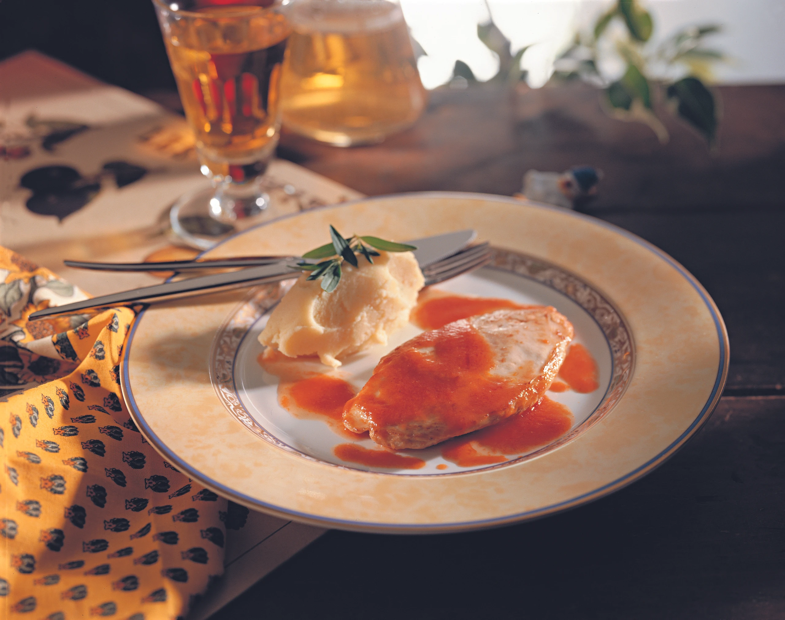 Putenschnitzel mit Paradeissauce