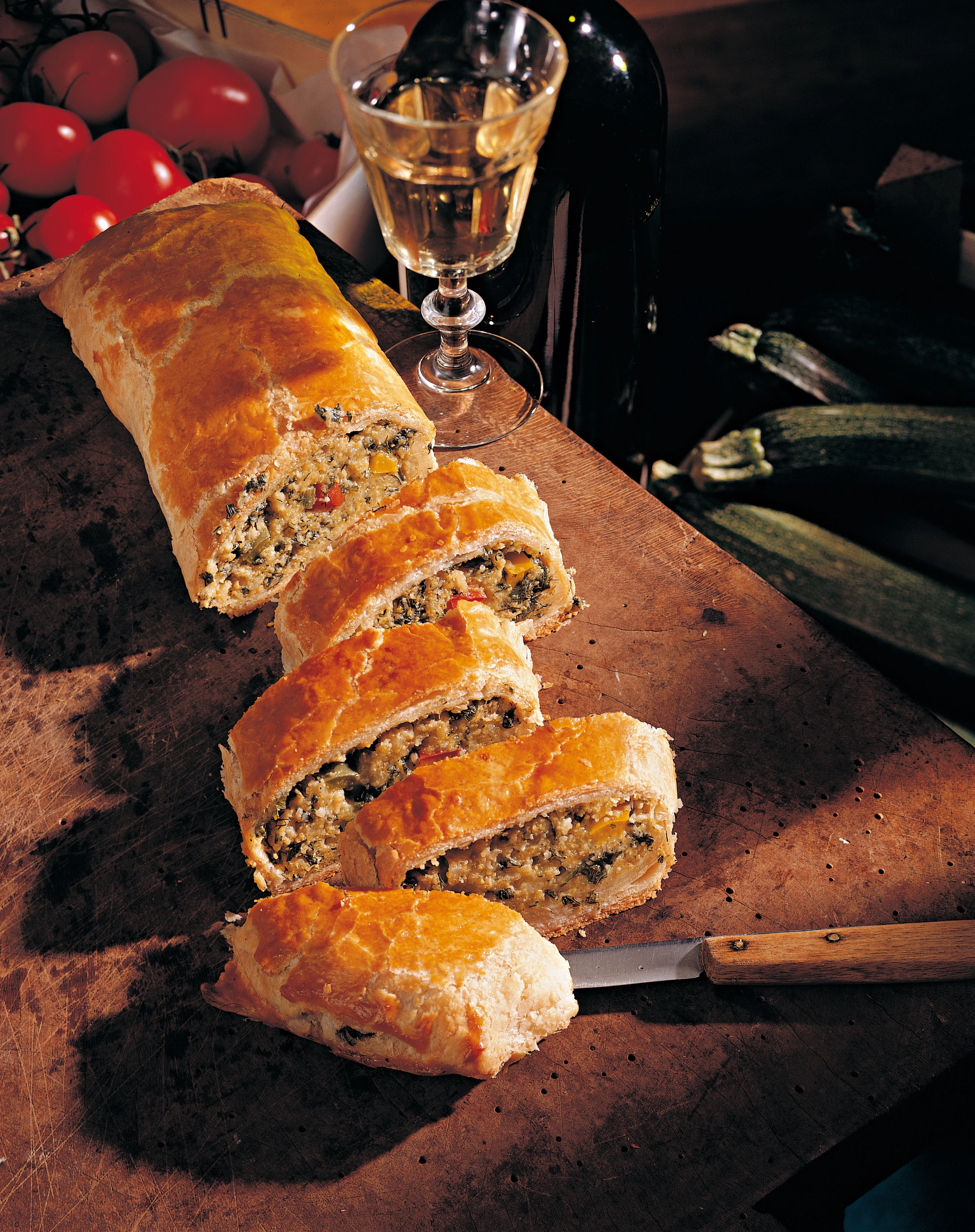 Jungzwiebelstrudel mit Spinatsauce