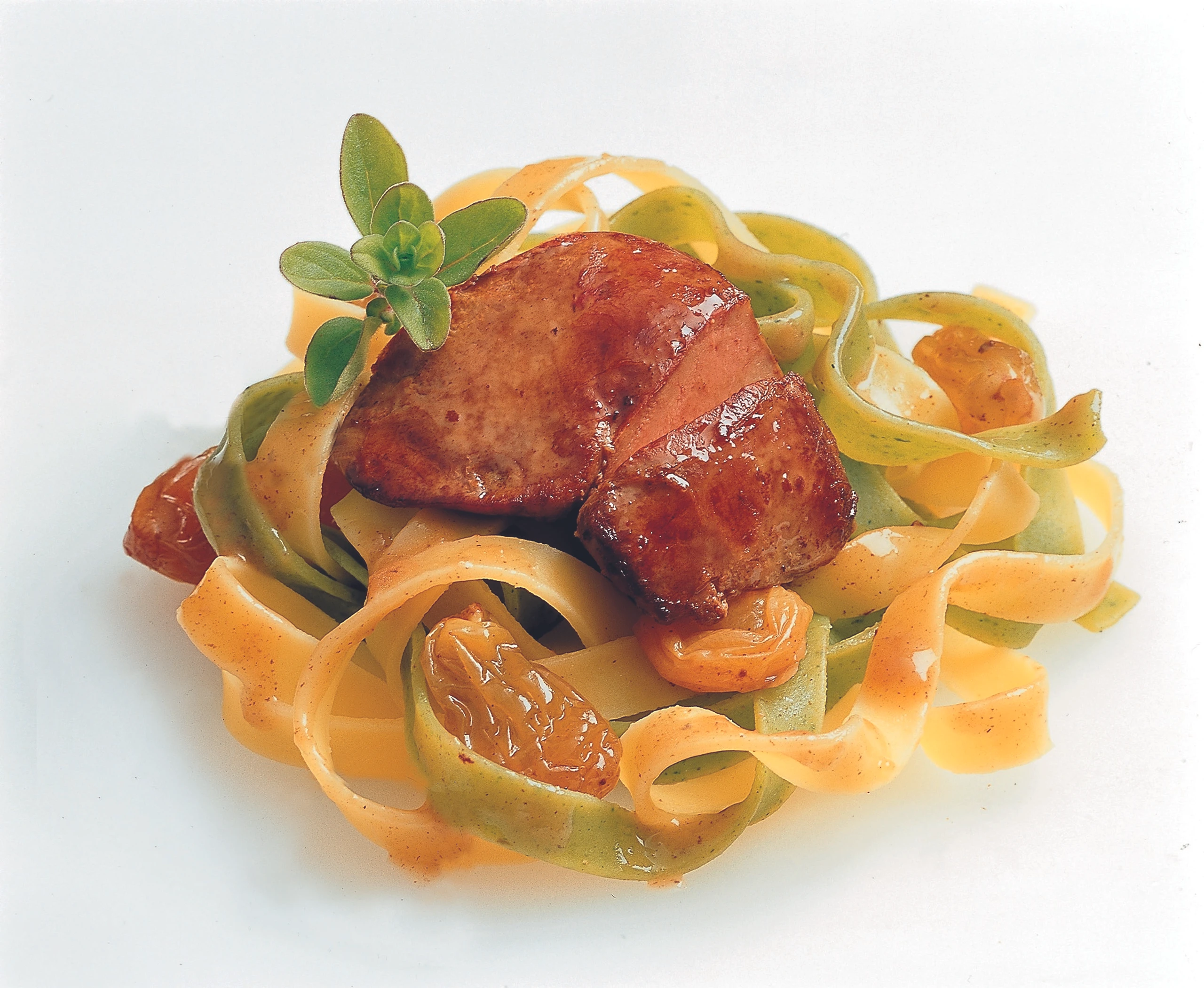 Tagliatelle mit Hühnerleber und Grappa-Rosinen