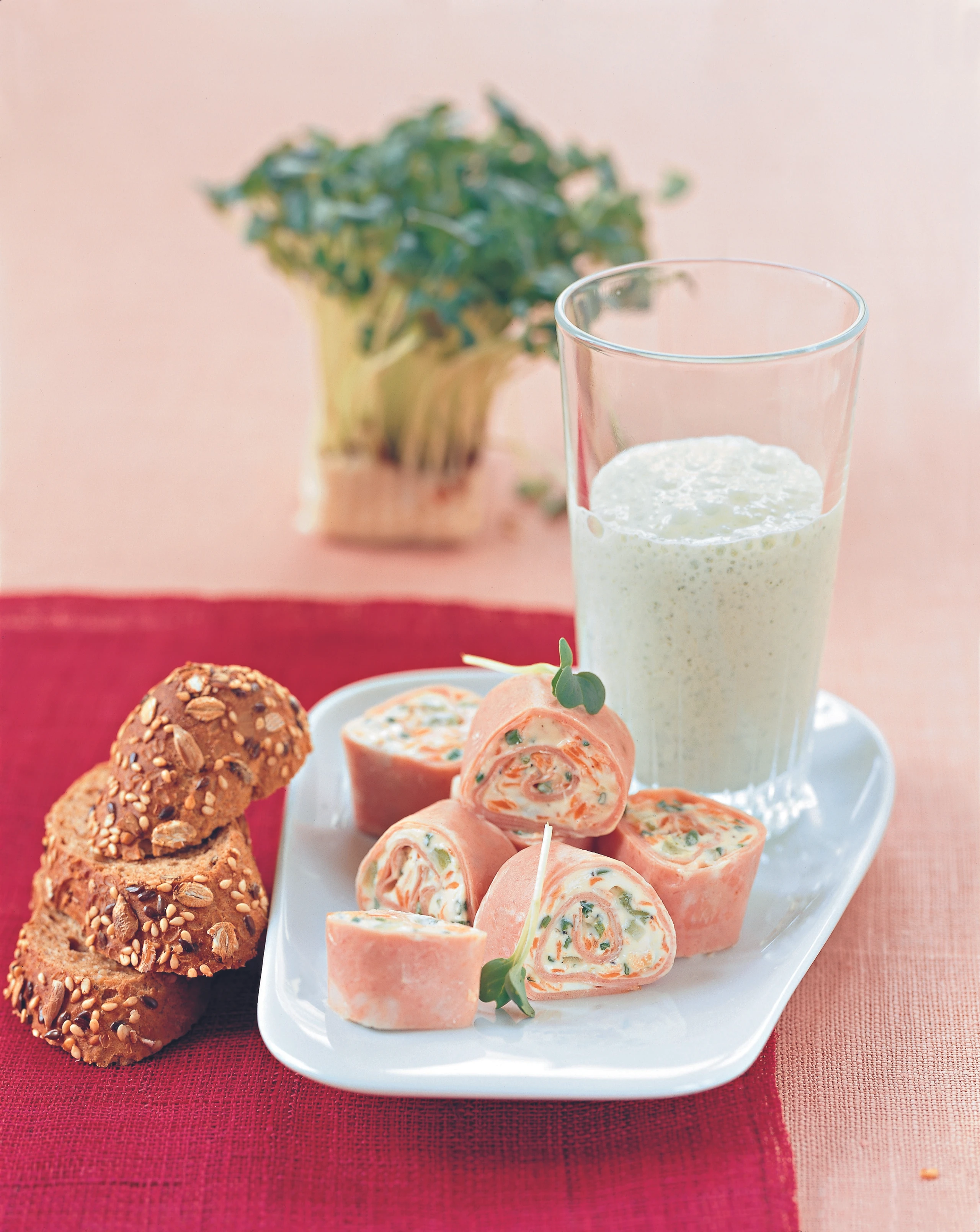 Mortadellaröllchen mit Kefir-Drink