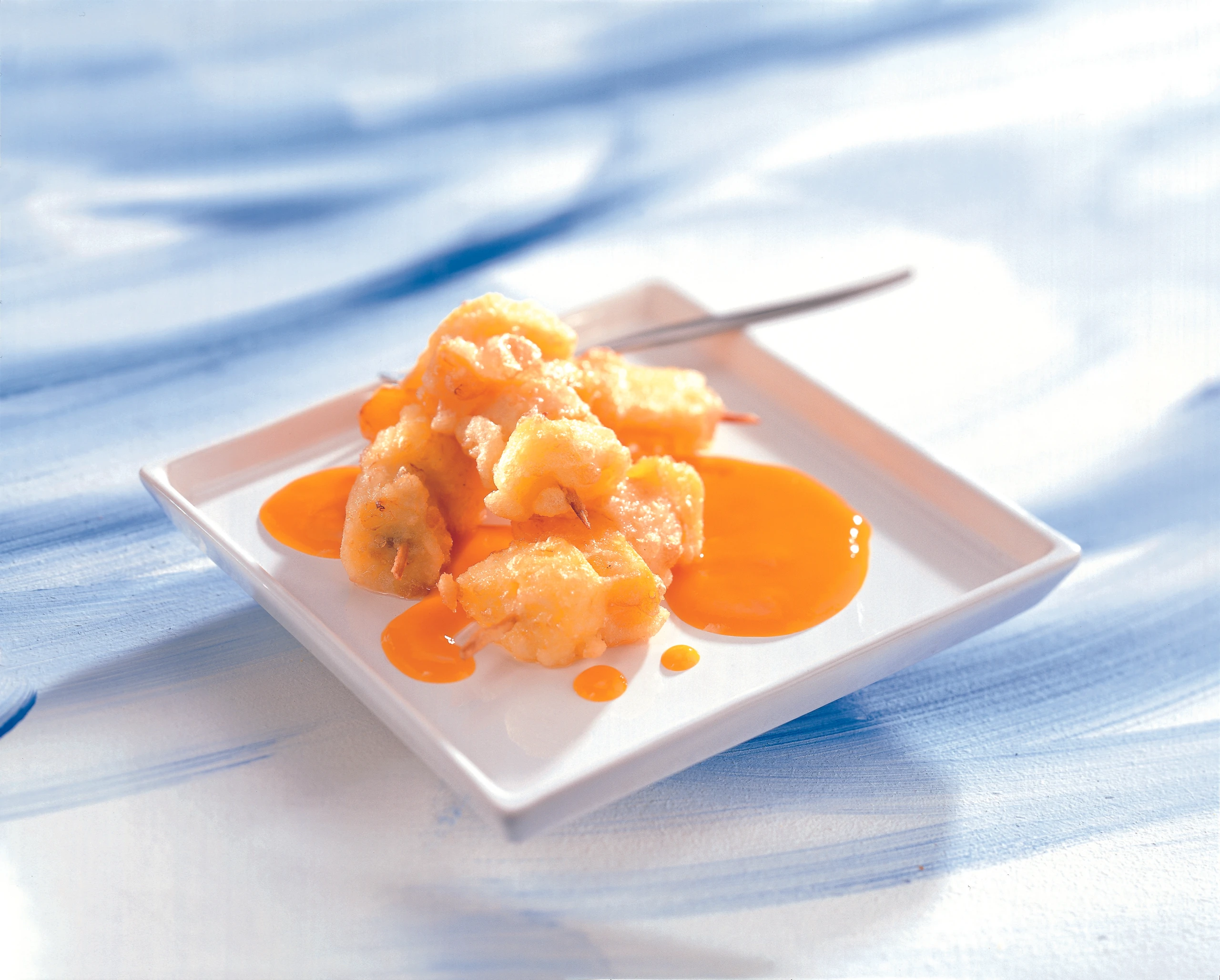 Fruchtspieße im Tempurateig mit Mangosauce