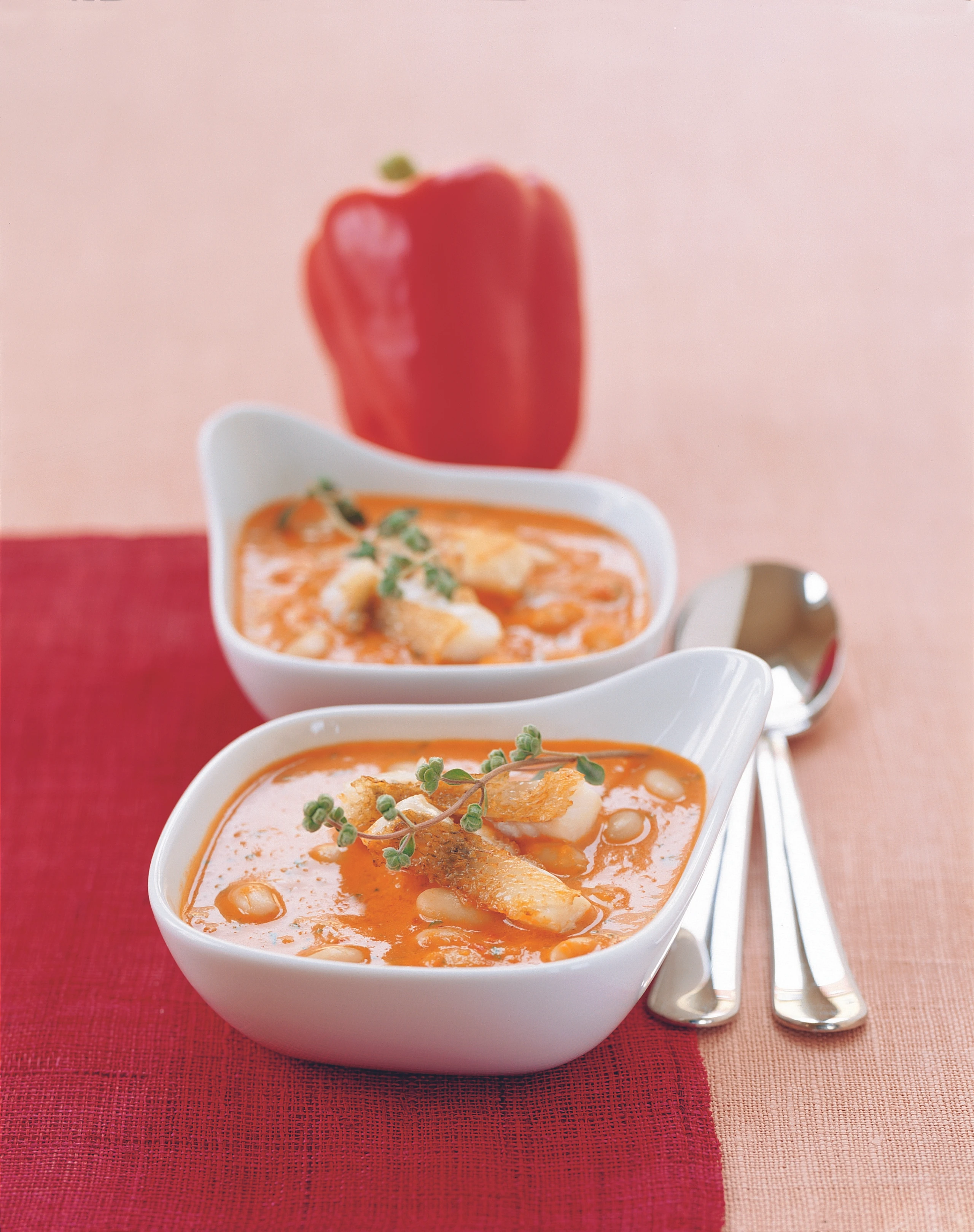 Paprikasuppe mit Zander