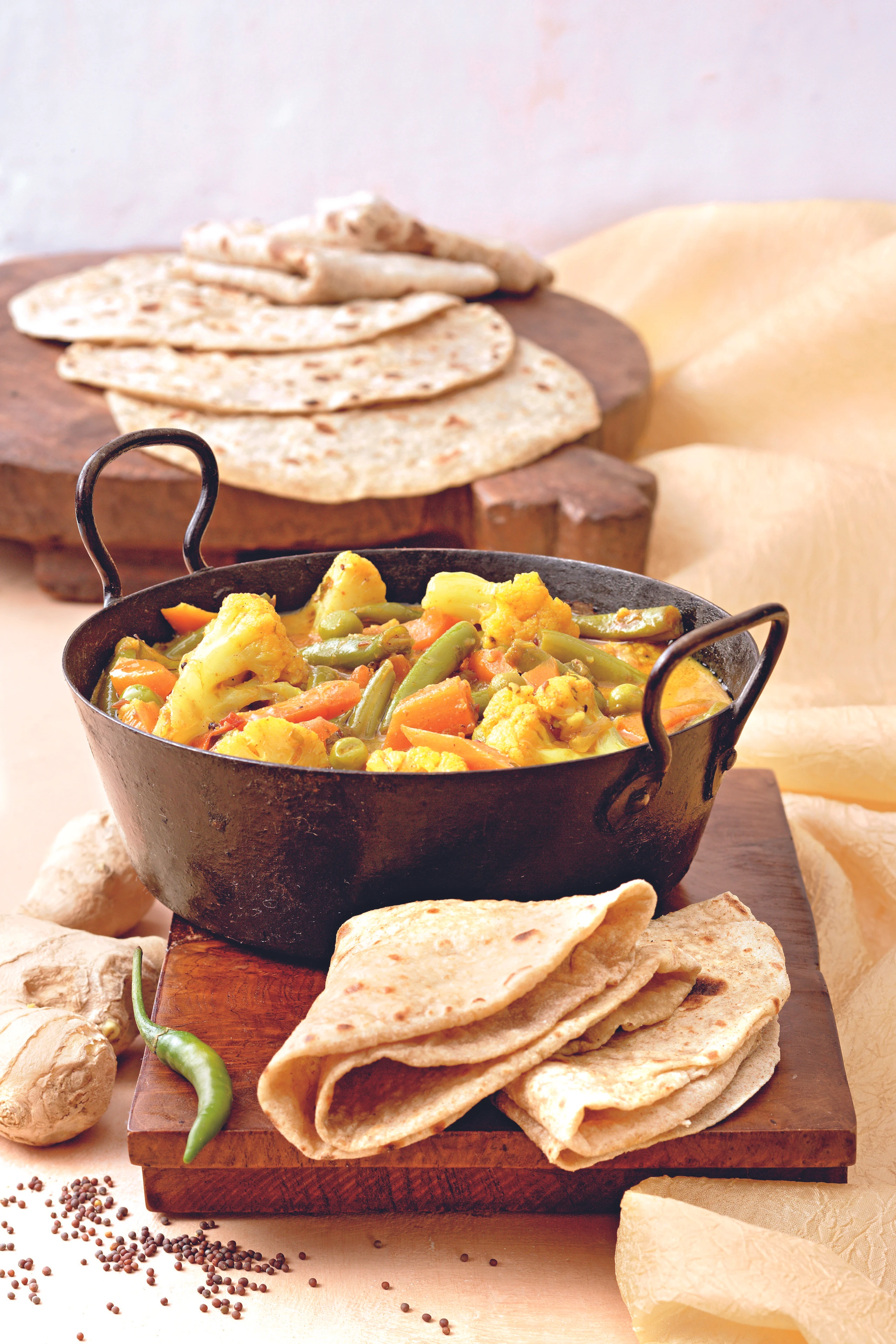 Sabzi mit Chapati: Indisches Gemüsecurry mit Fladenbrot