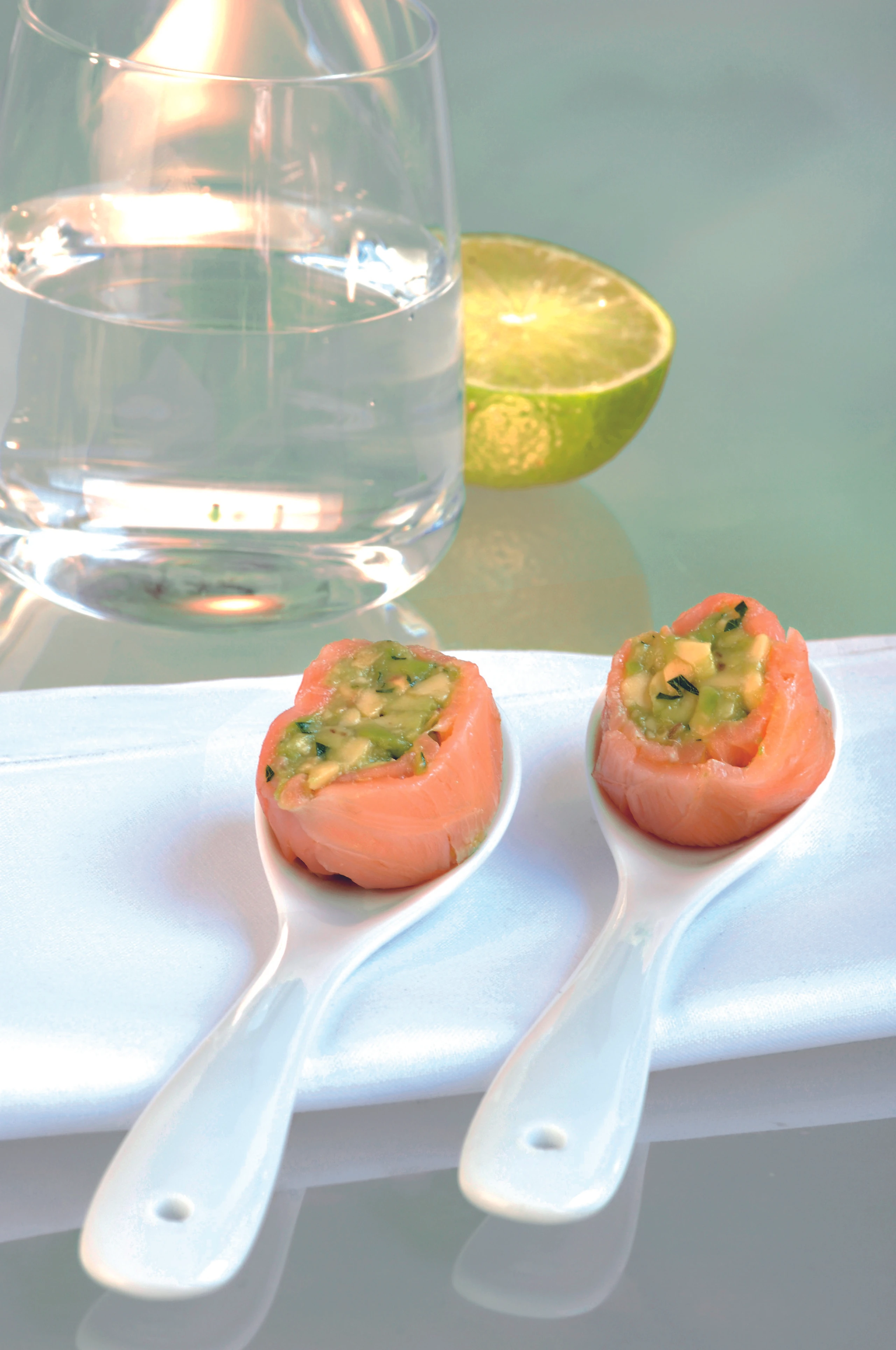 Lachsröllchen mit Avocado