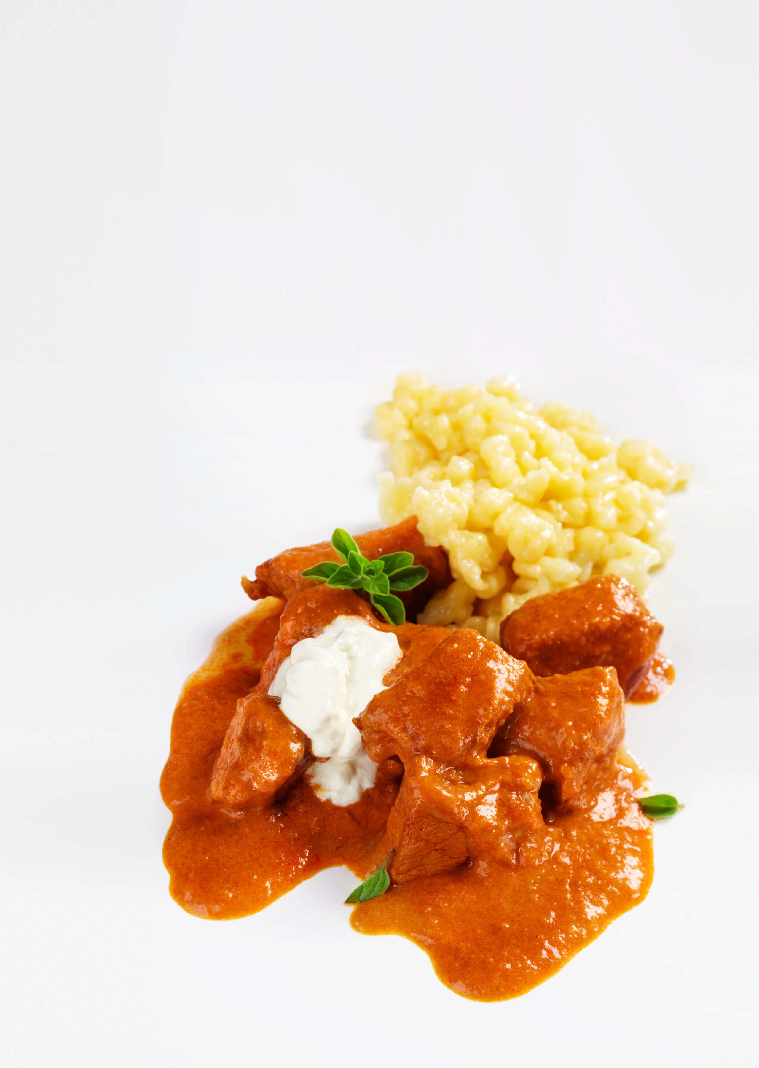 Schnelles Kalbsrahmgulasch mit Nockerln