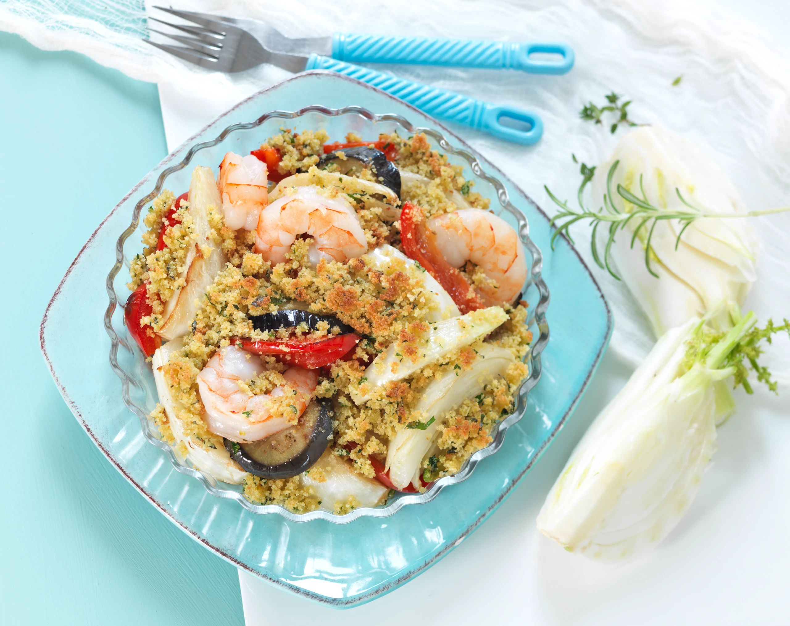 Gemüse und Garnelen mit Kräuterbröseln