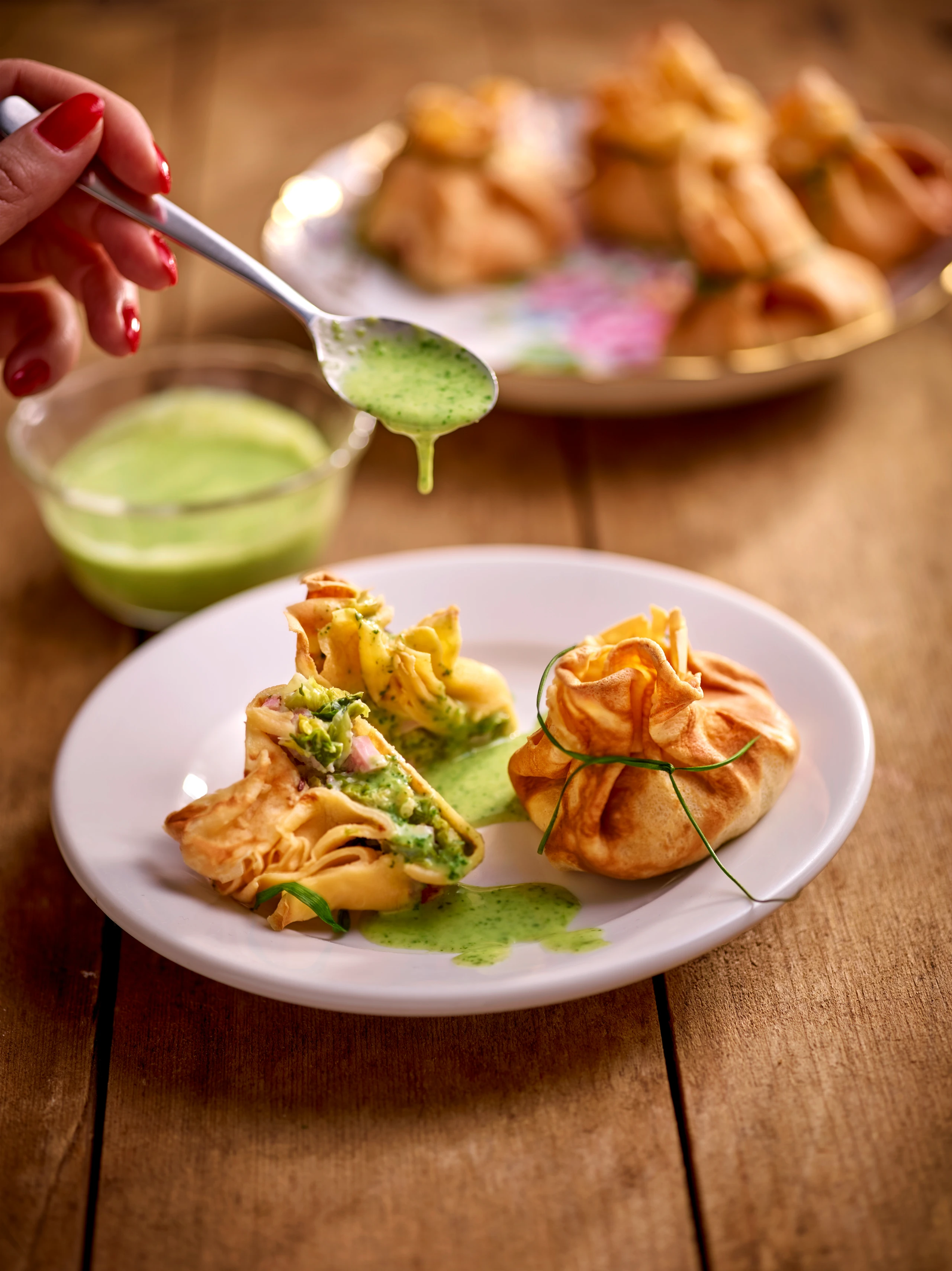 Palatschinken-Sackerl mit Schinken-Kohlfülle