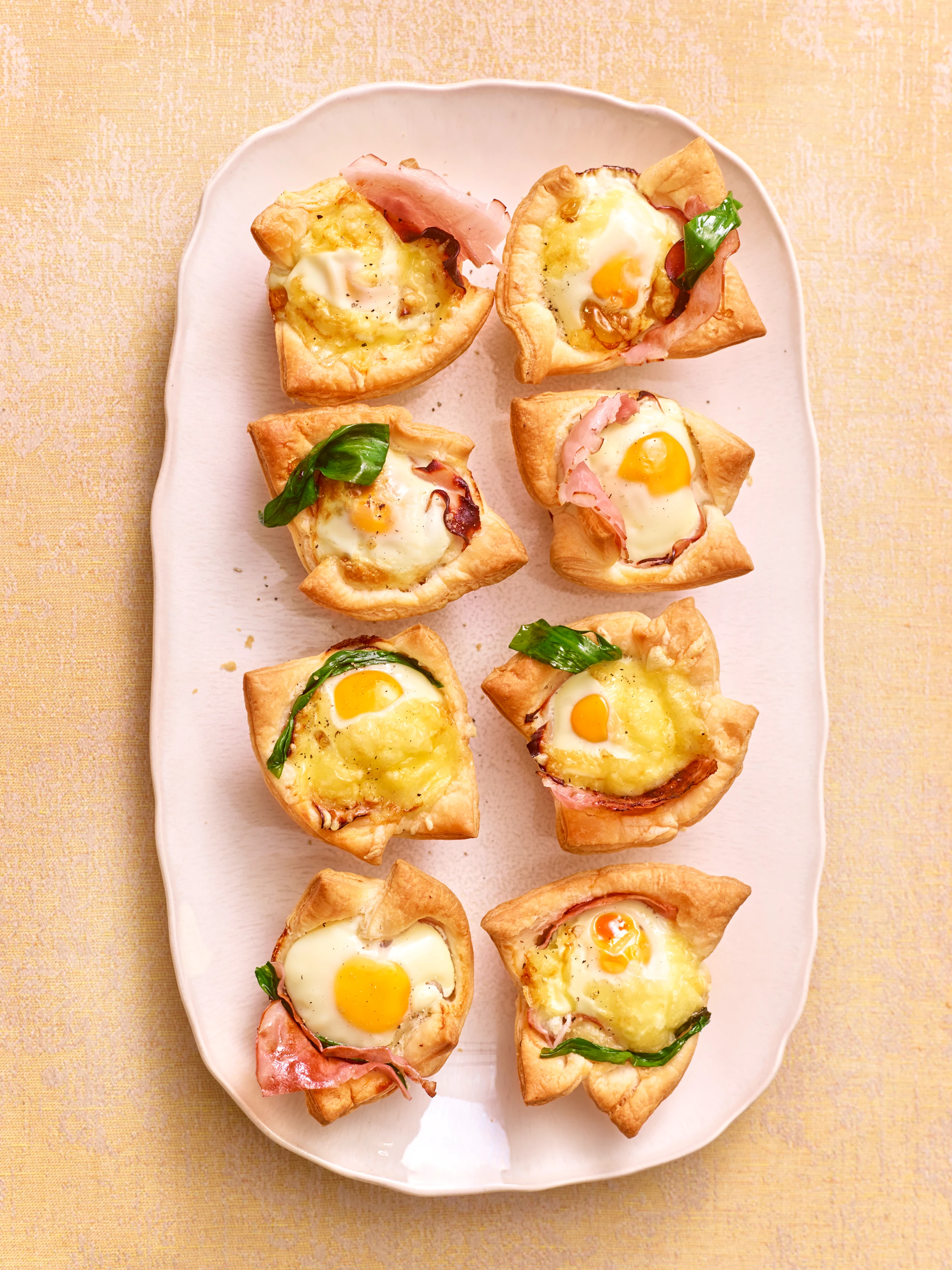 Blätterteig-Körbchen mit Osterfülle