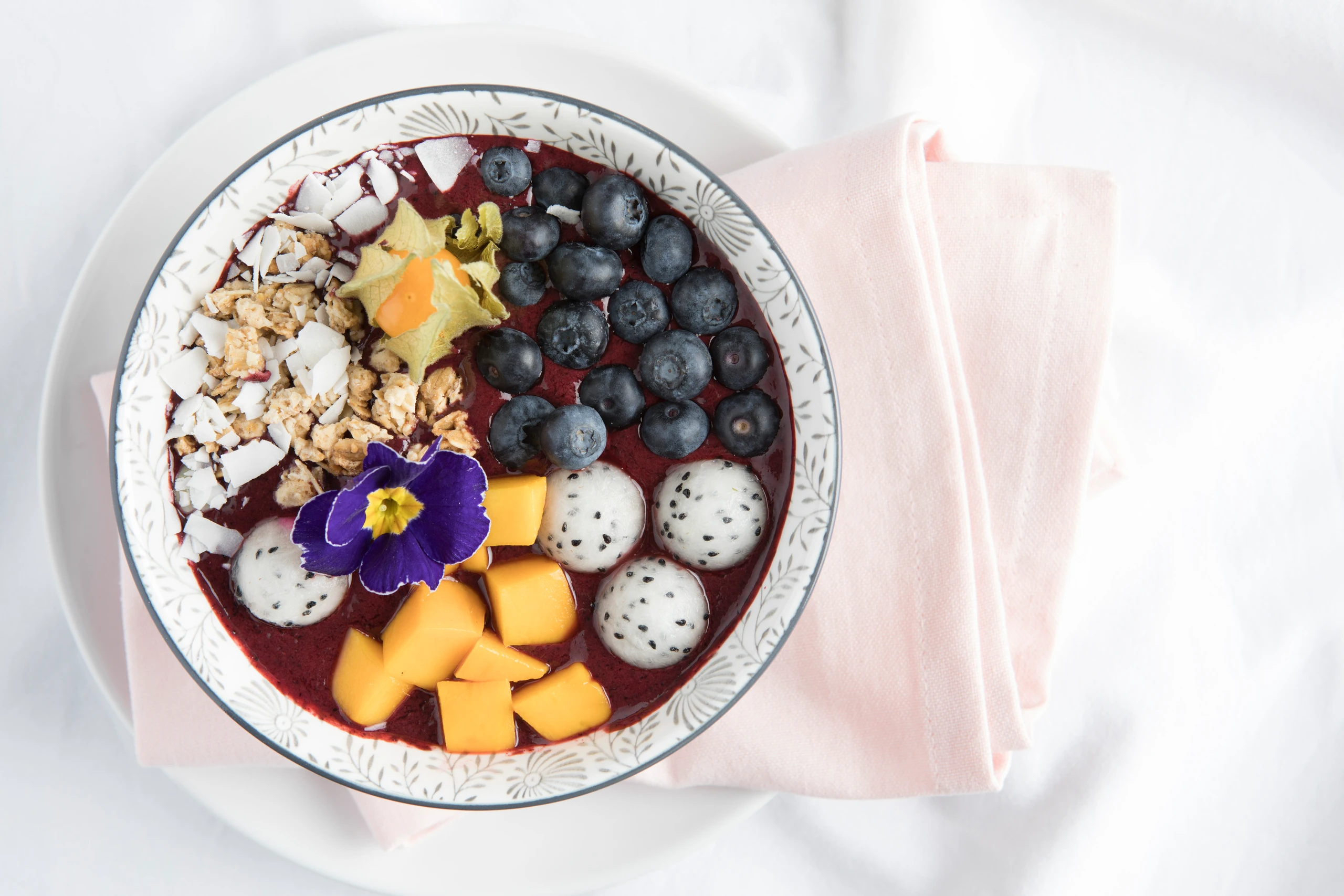 Acai-Smoothie-Bowl