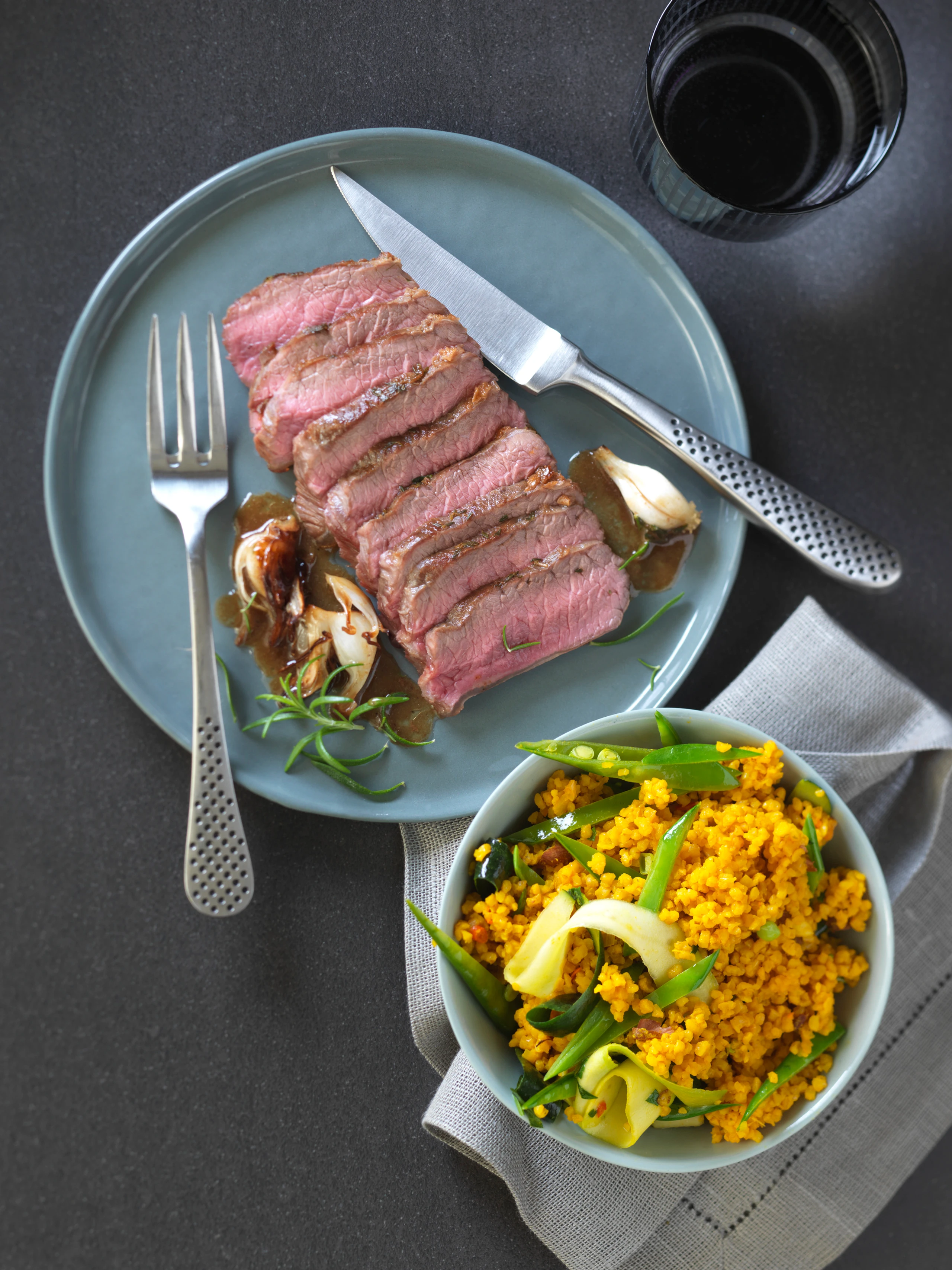 Lammfilet mit Gemüsebulgur