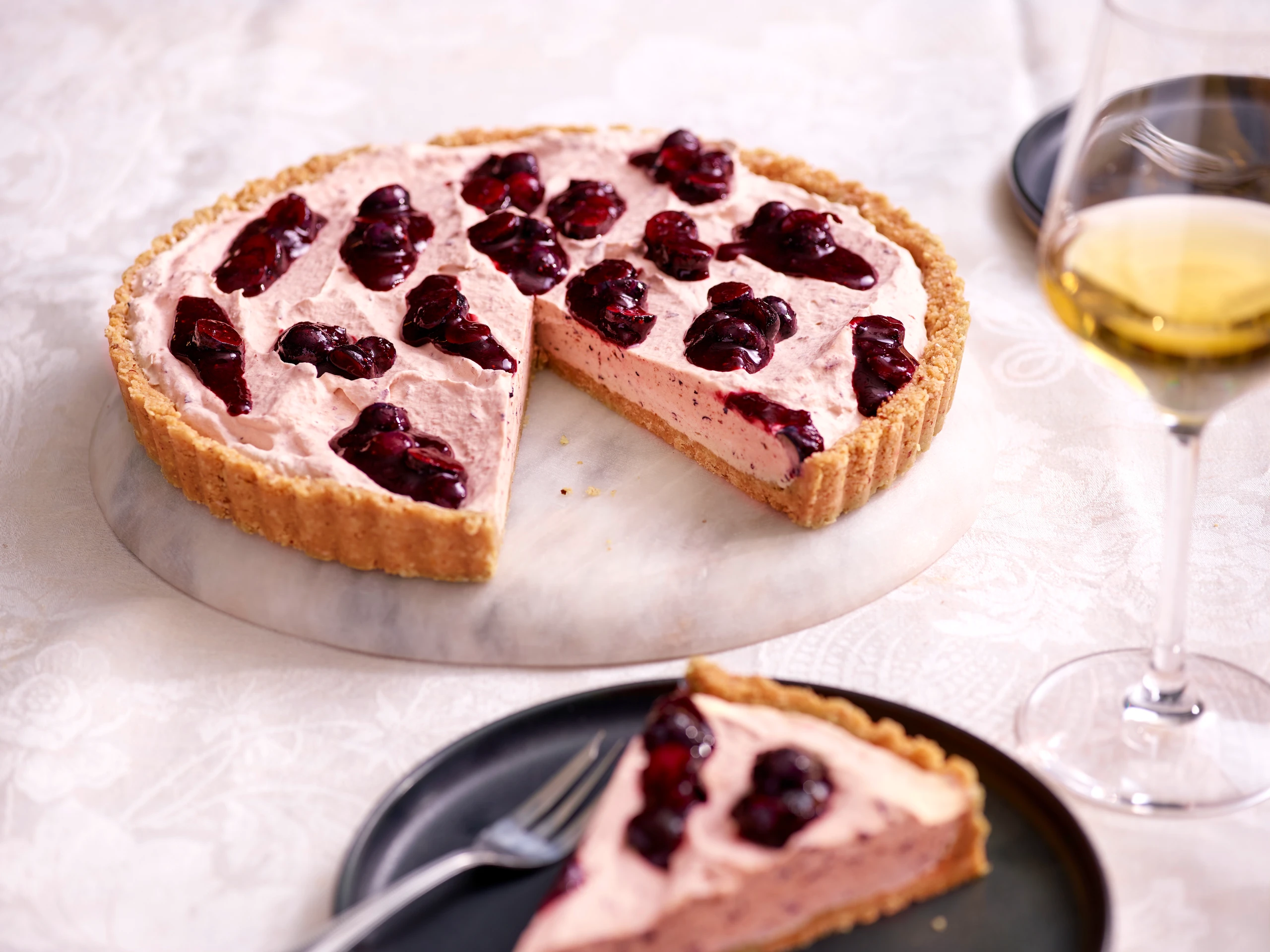 Geeiste Tarte mit Heidelbeeren (no bake)