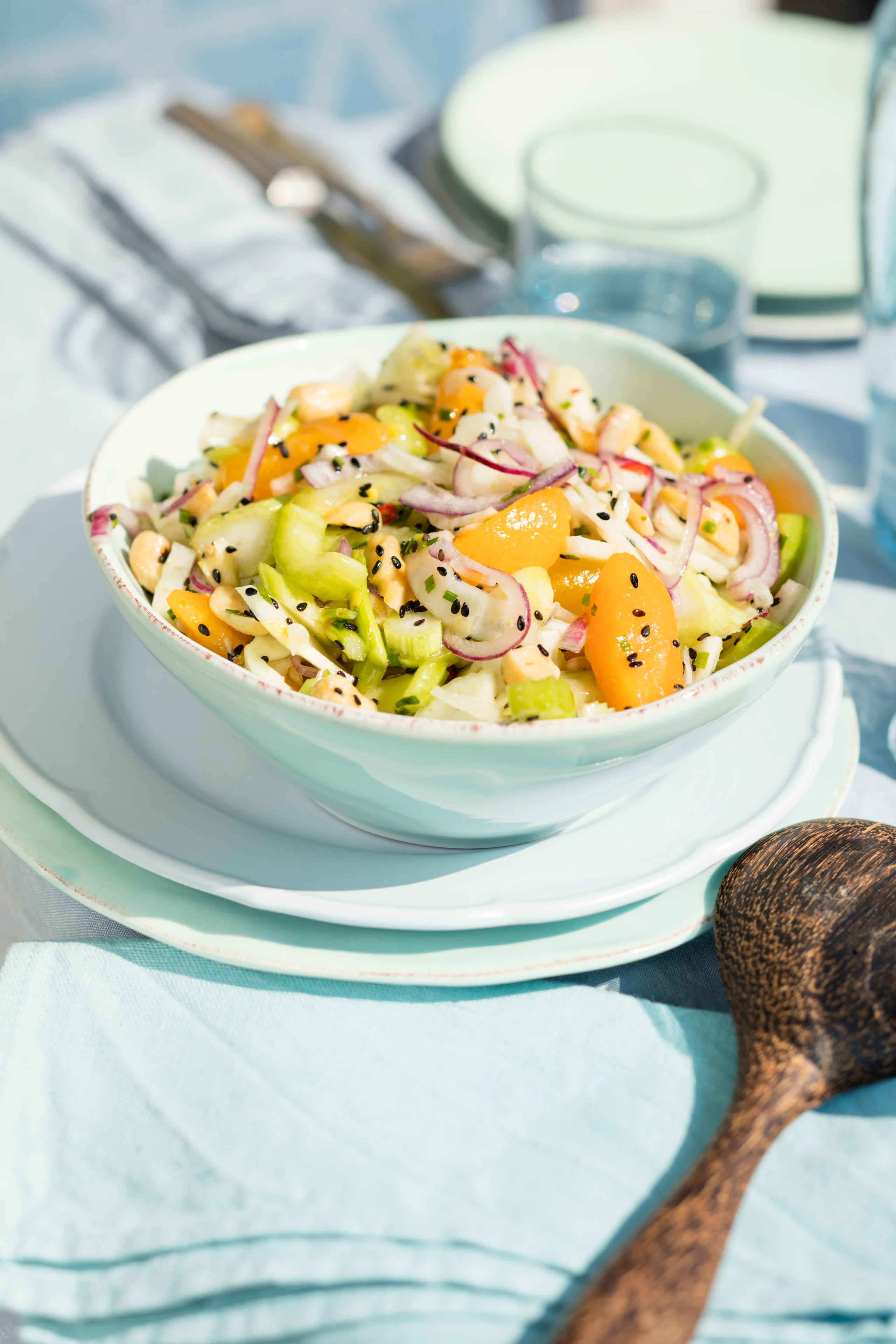 Fenchel-Marillensalat mit Sesam und Cashews