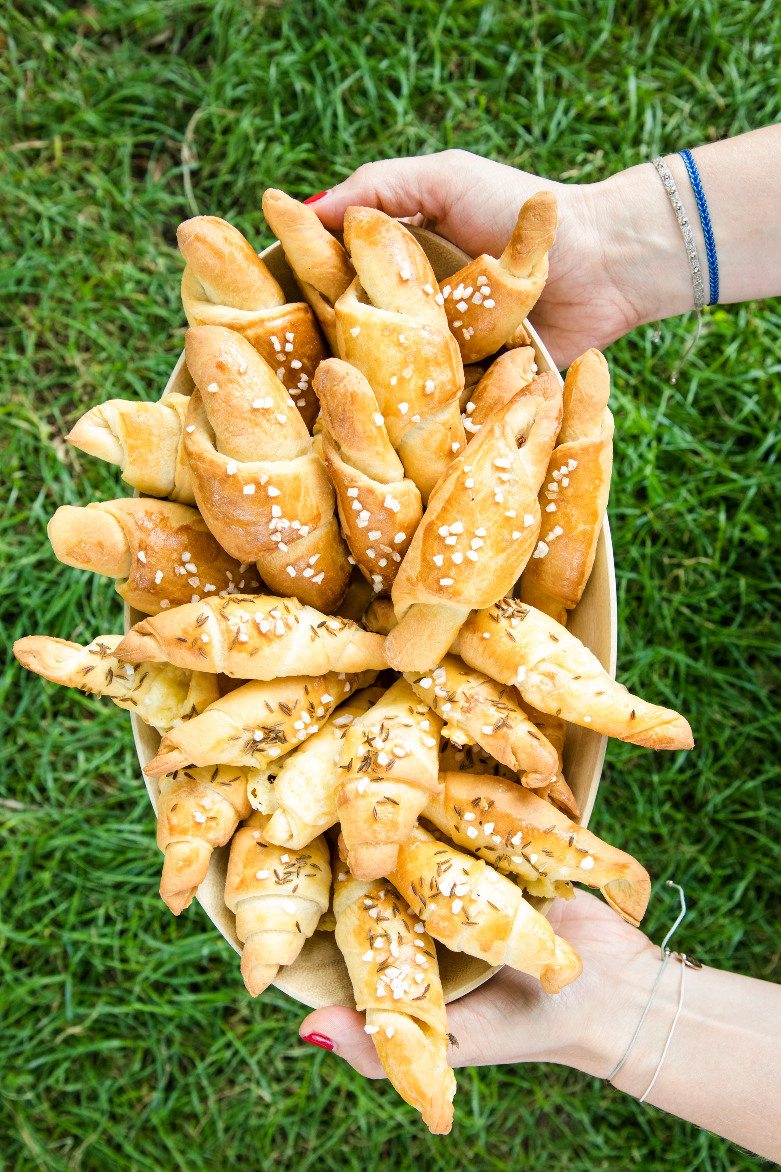 Stangerl mit Speck und Käse
