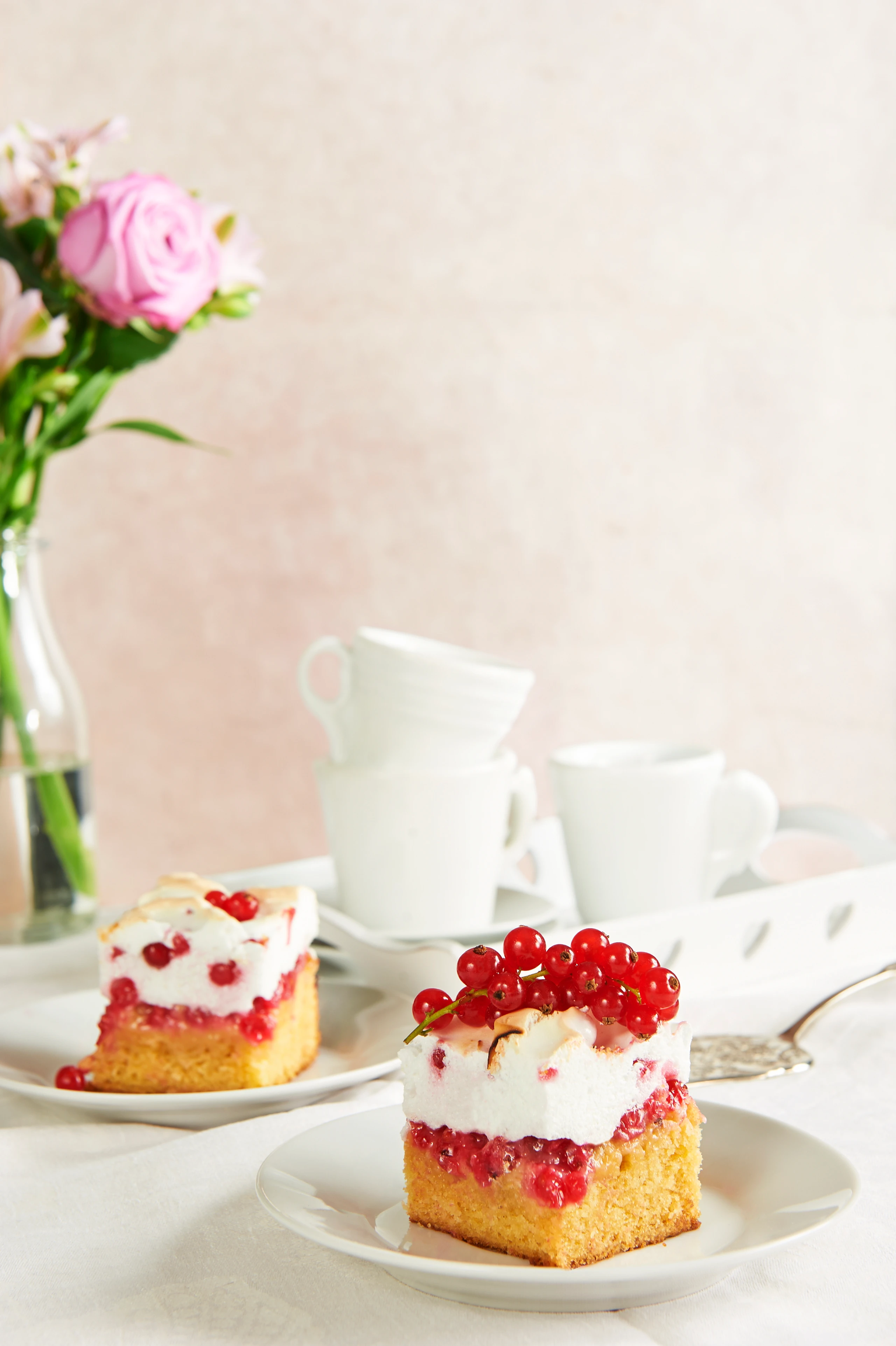 Ribisel-Baiser-Kuchen