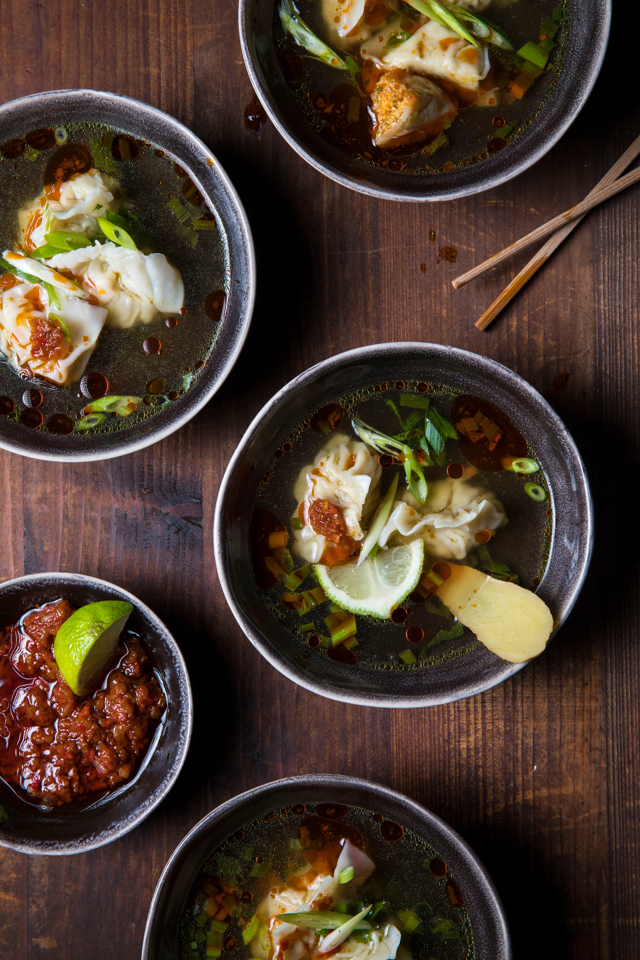 Wan-Tan-Suppe mit Huhn und Garnelen