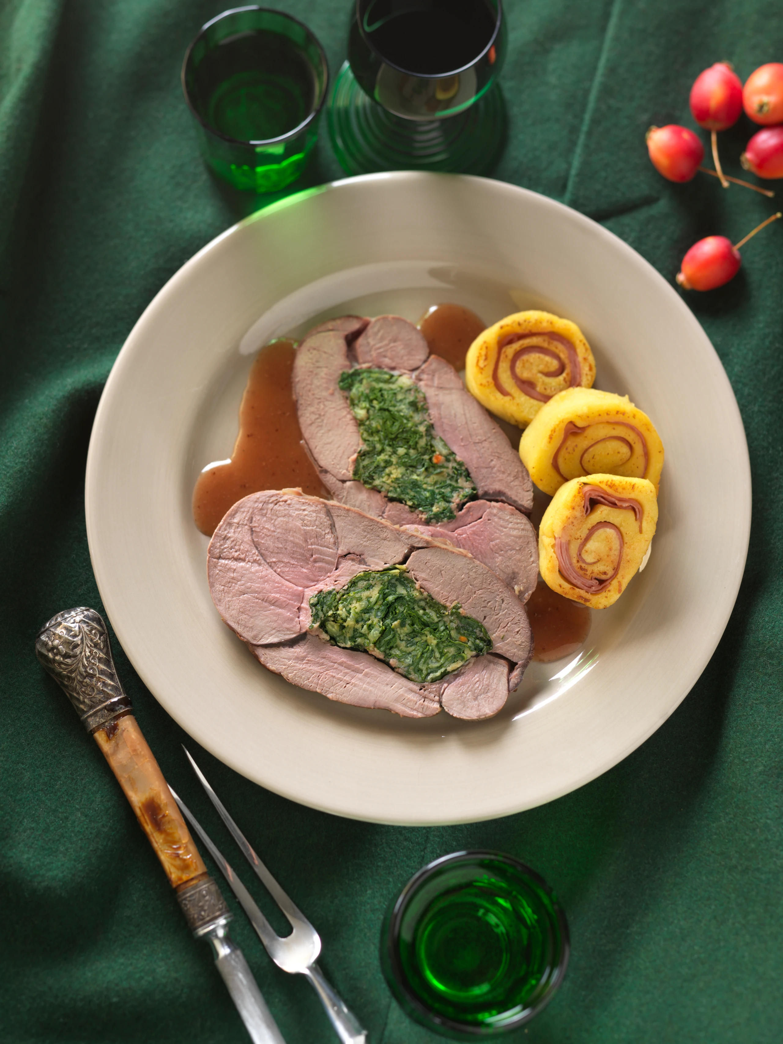 Rehschlegel mit Erdäpfelroulade