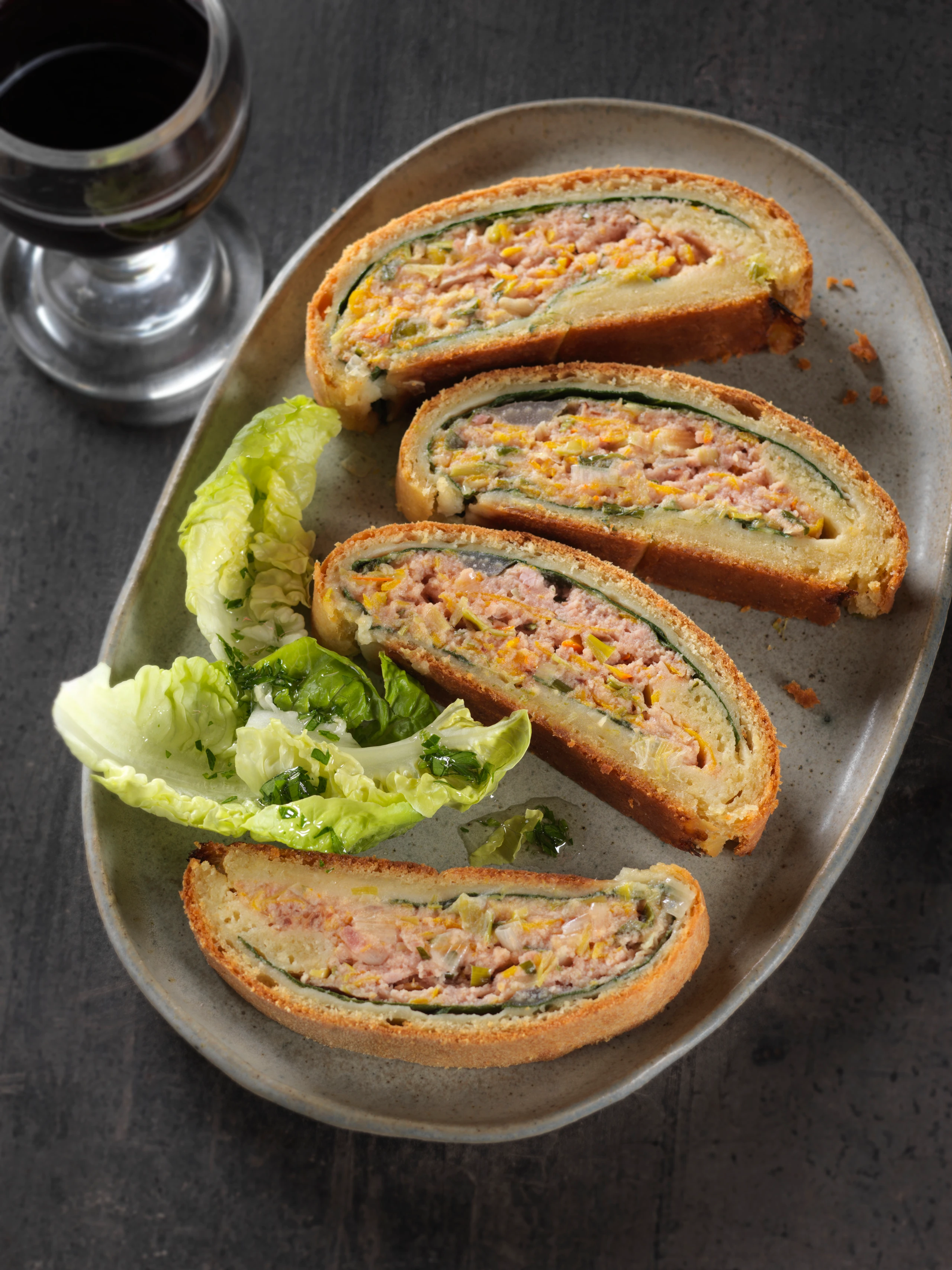 Selchfleischstrudel mit Mangold