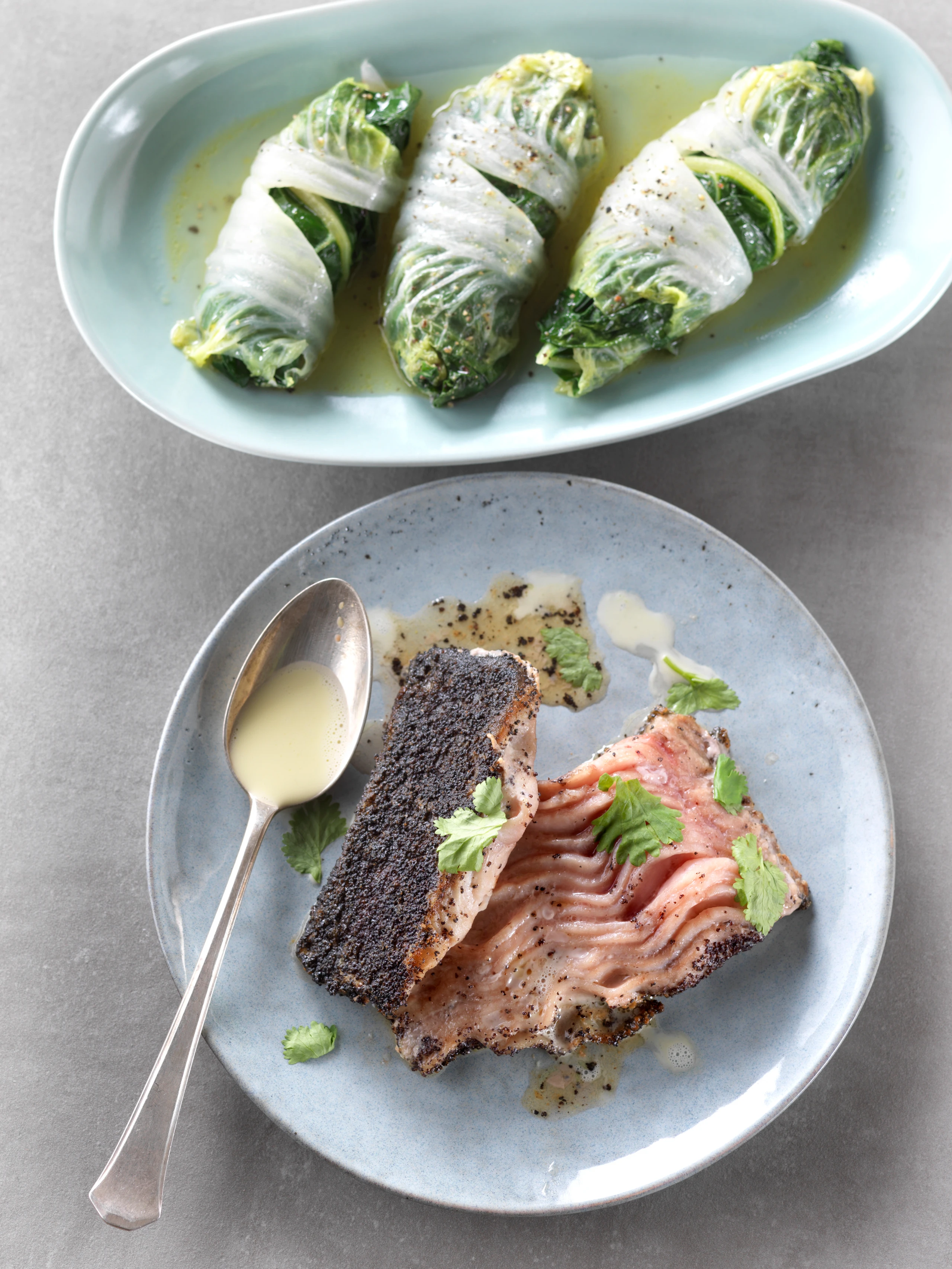 Karpfenfilet mit Mohn und Koriandersauce