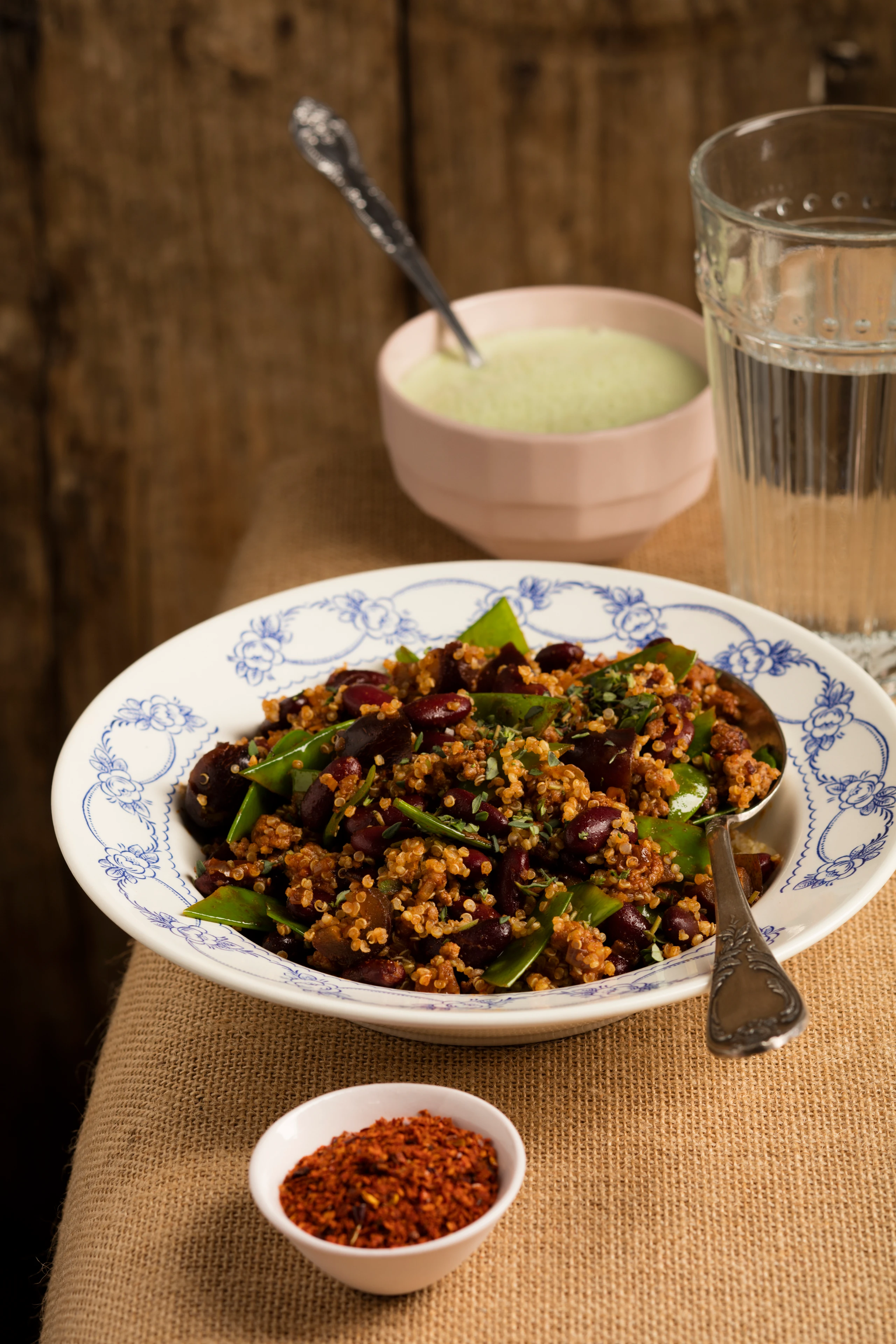 Lamm-Quinoa mit Paprika-Joghurt