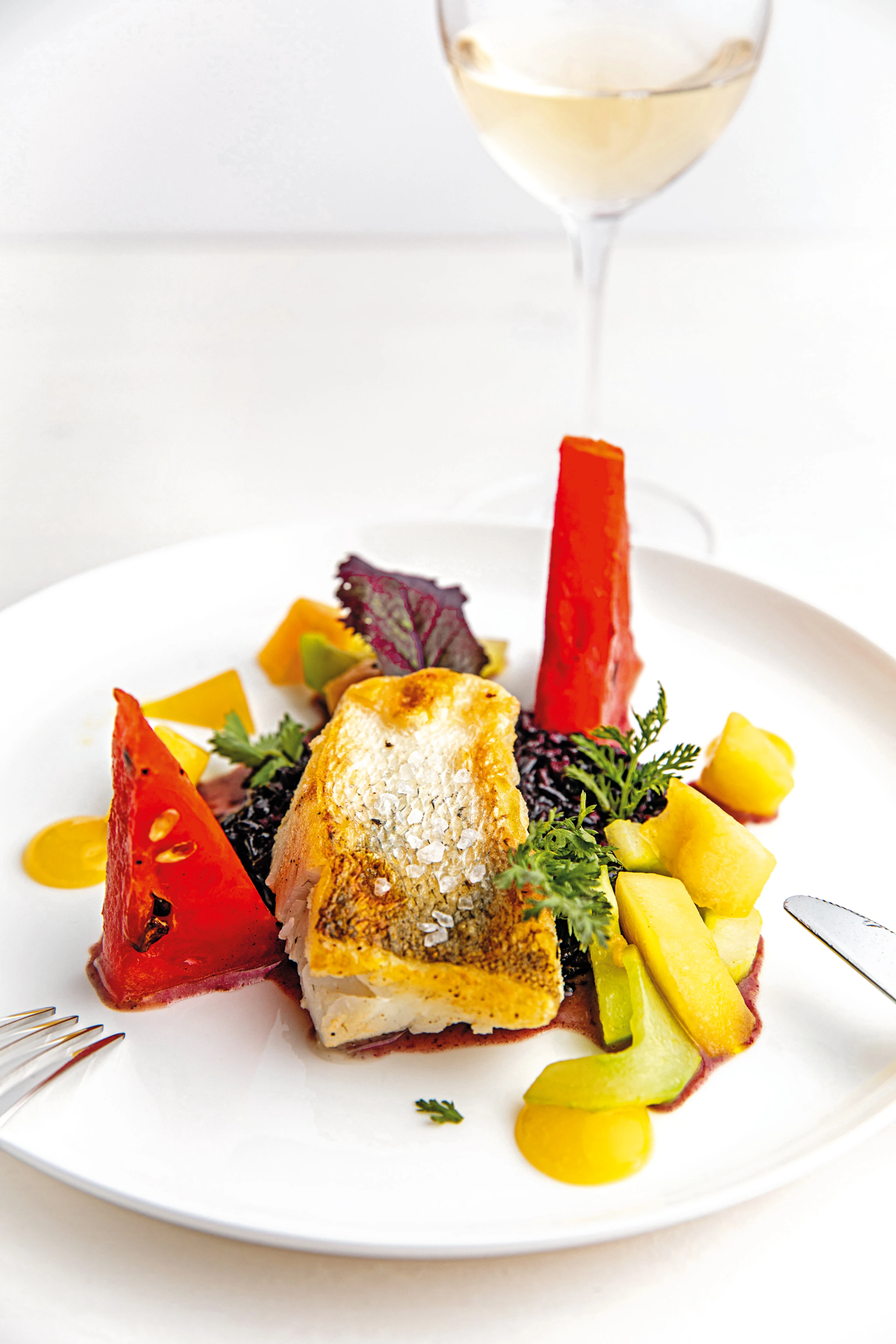 Zanderfilet mit Seewinkler Bio-Reis und Melonen-Gurkengemüse