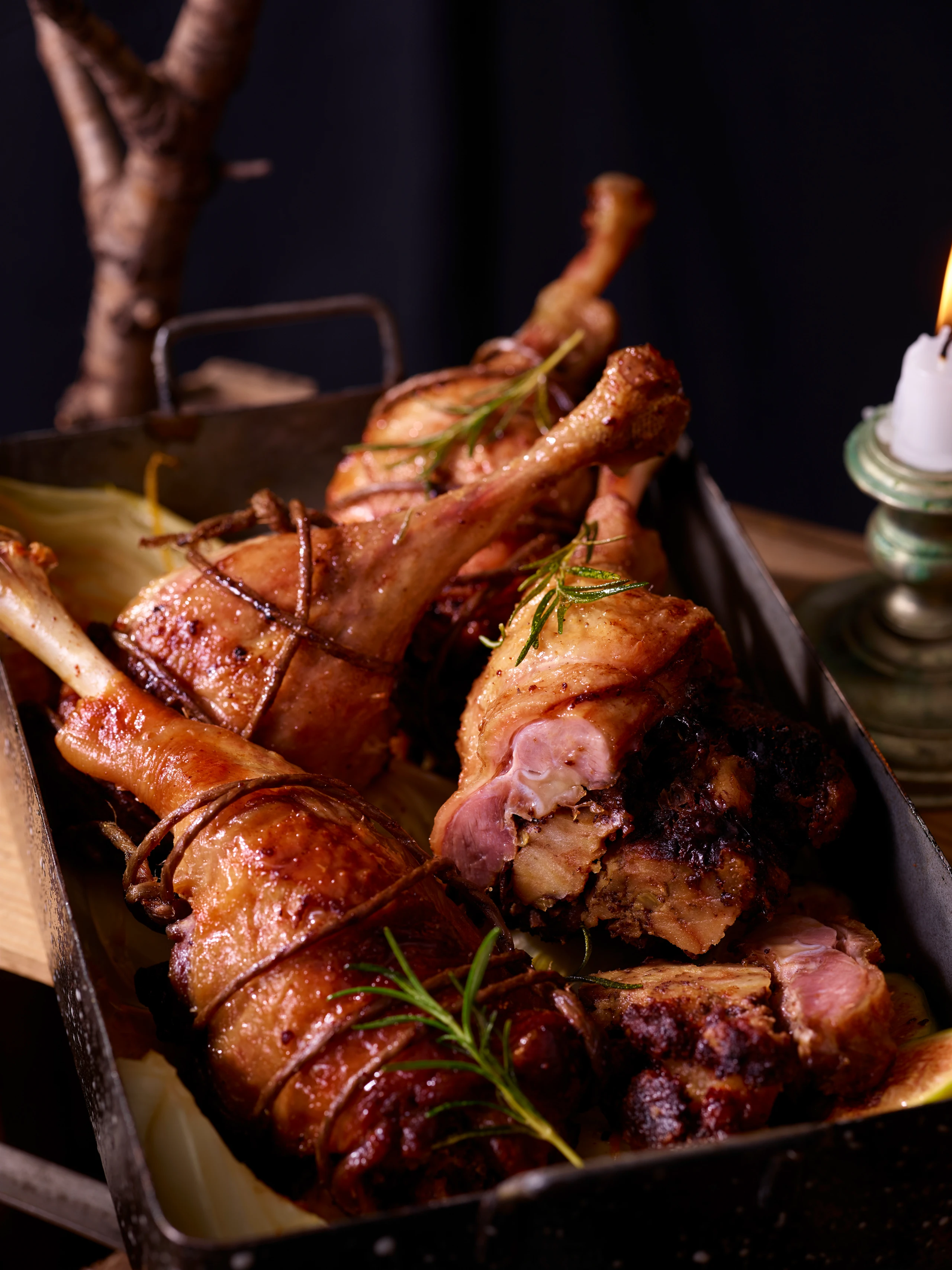 Ganslkeule mit Zwetschken-Mohnfülle und Chicorée-Feigengemüse