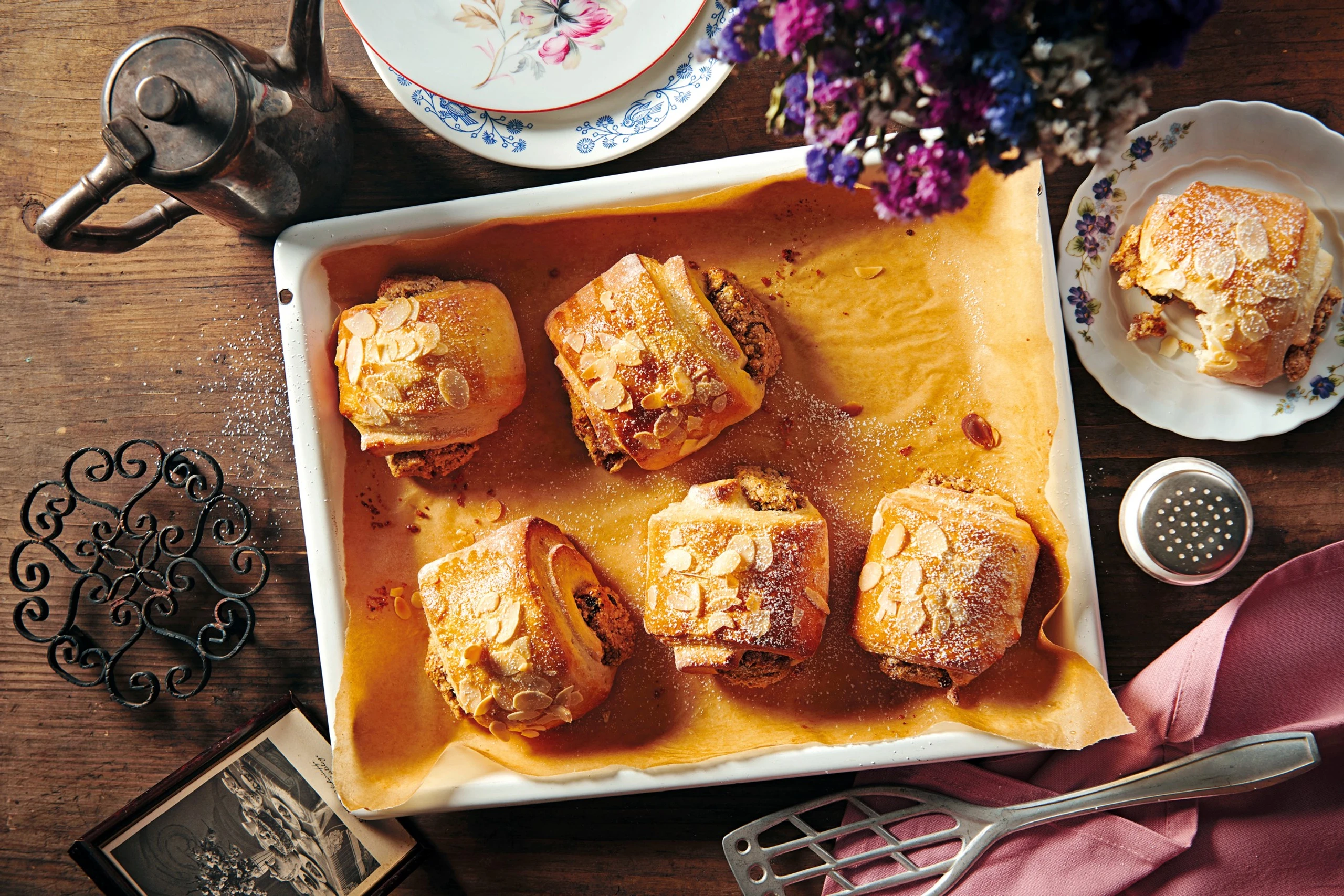 Topfenröllchen mit Haselnuss-Rumfülle