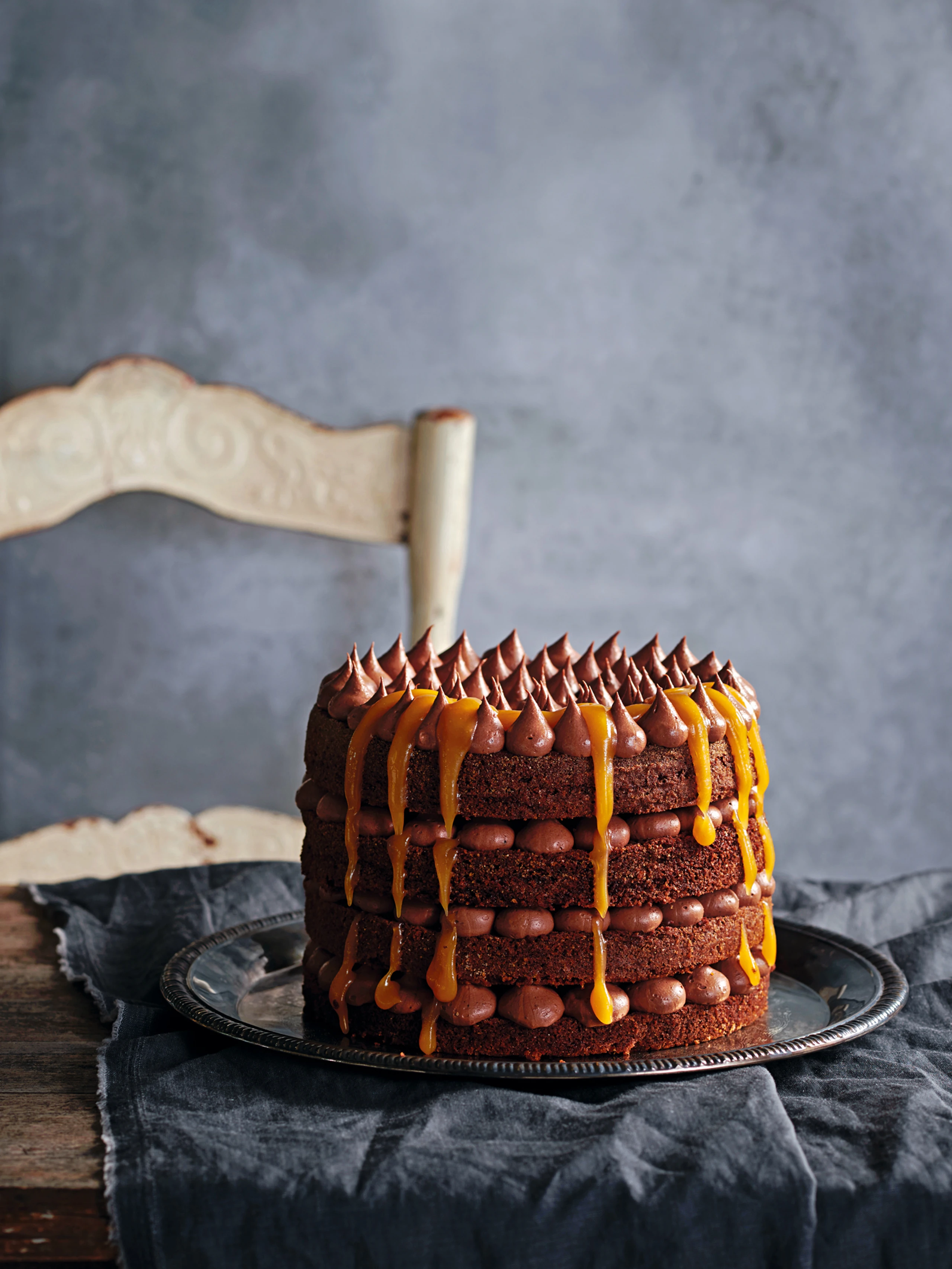 Milchschoko-Torte mit Buttercreme und Salzkaramell