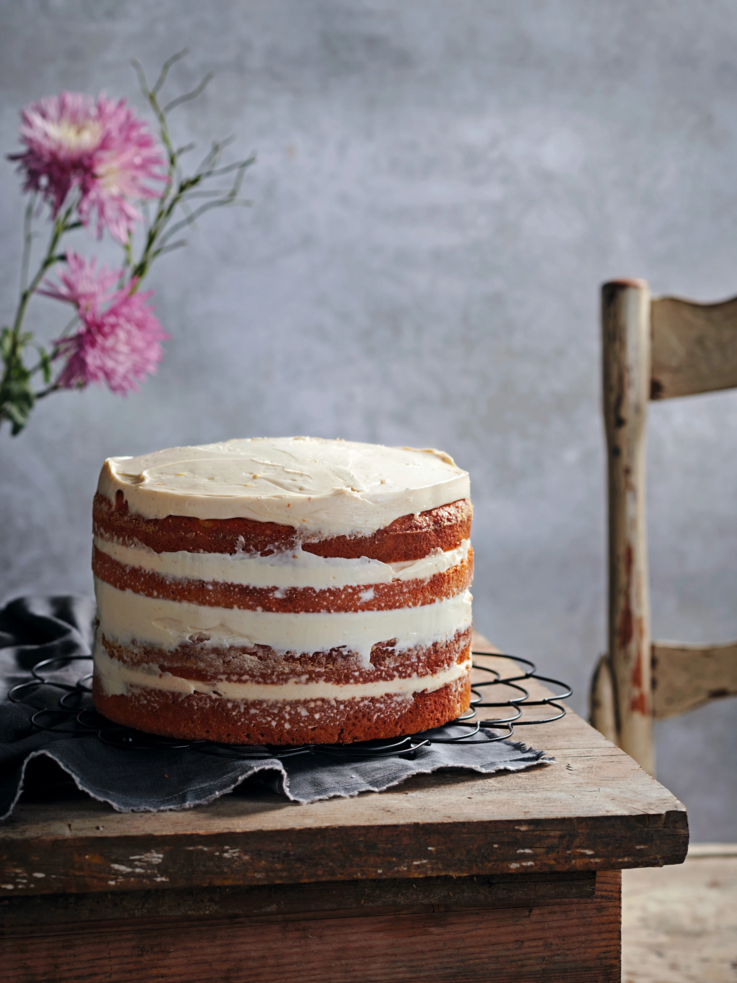 Bananen-Schichttorte mit Zimt-Frischkäsecreme