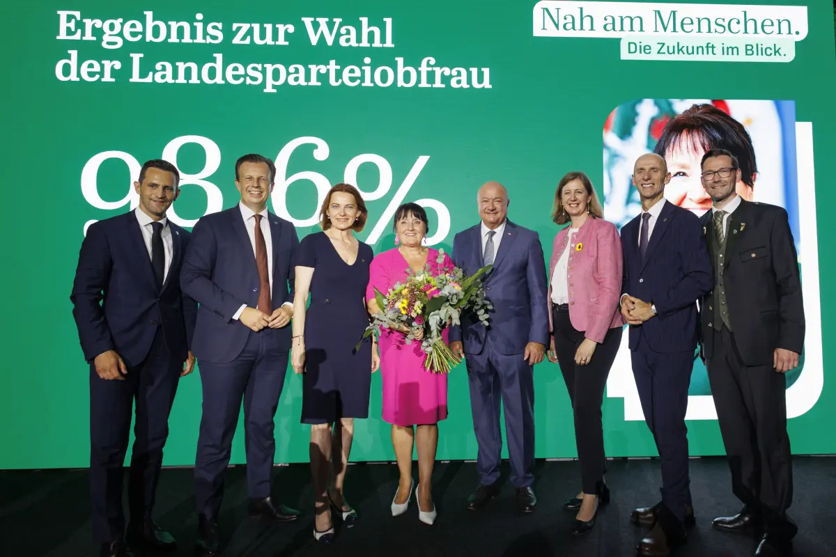 Khom beschwor Leistung und Zusammenhalt