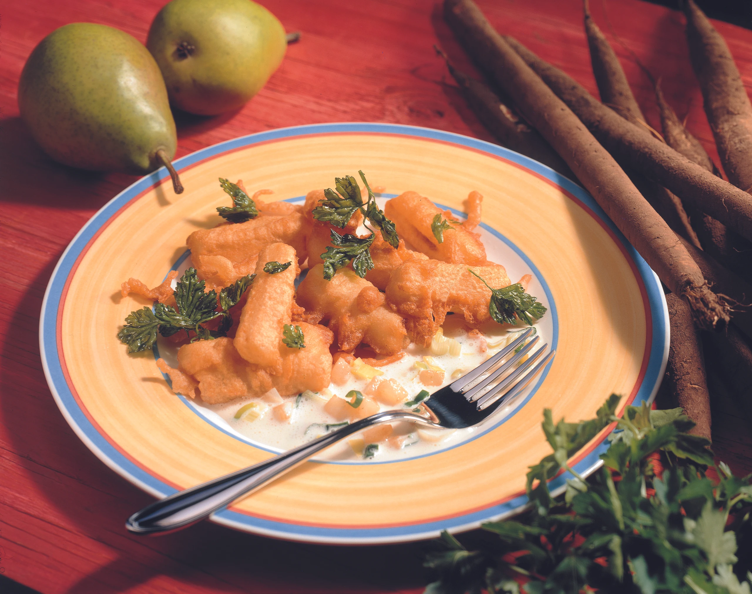 Schwarzwurzeln gebacken mit Lauch-Birnen-Sauce und gebackener Petersilie