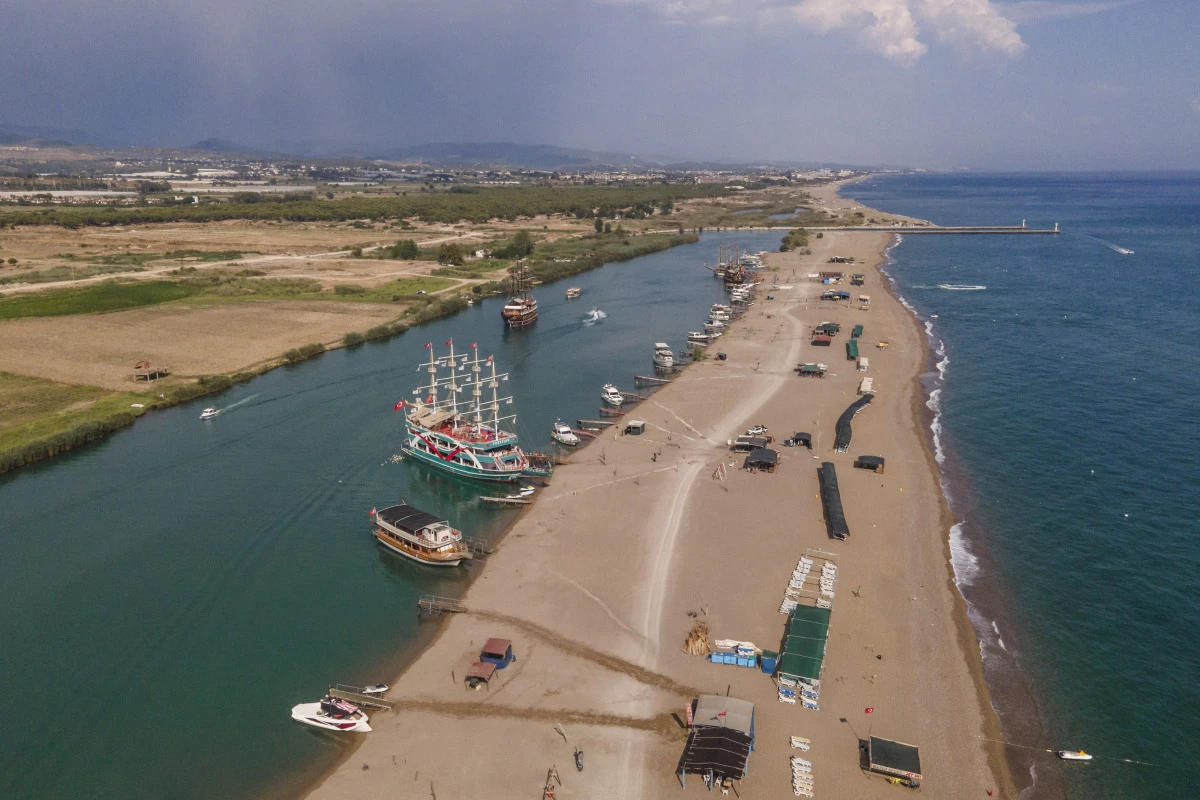 Ortschefs von Antalya und anderen Städten festgenommen