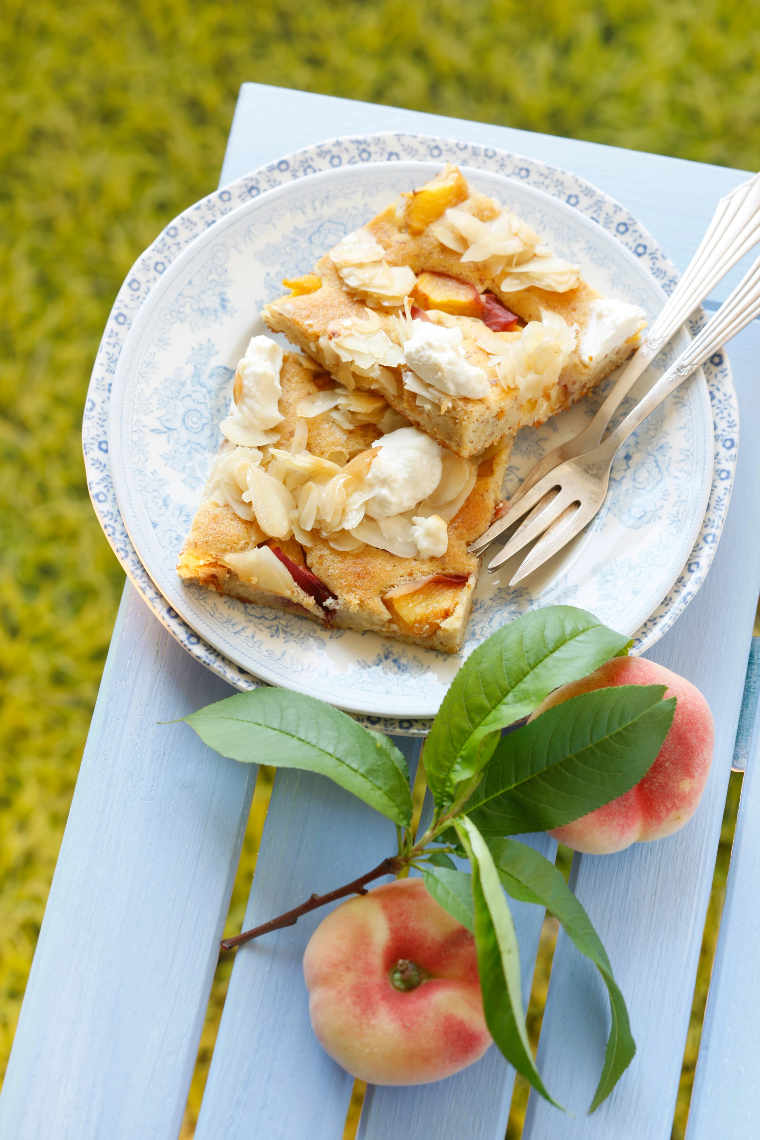 Pfirsich-Ricotta-Blechkuchen
