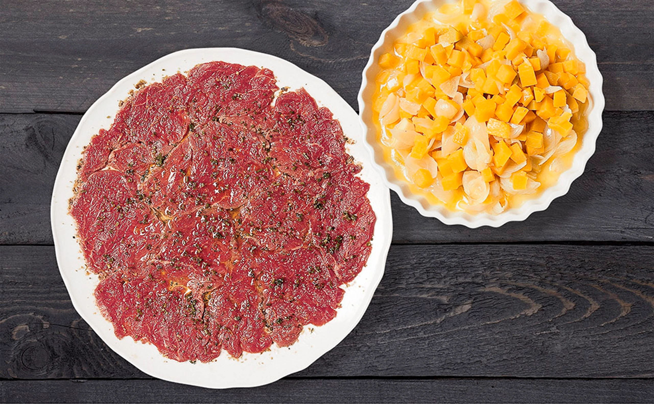 Carpaccio in Limonenöl mit Kürbisconfit