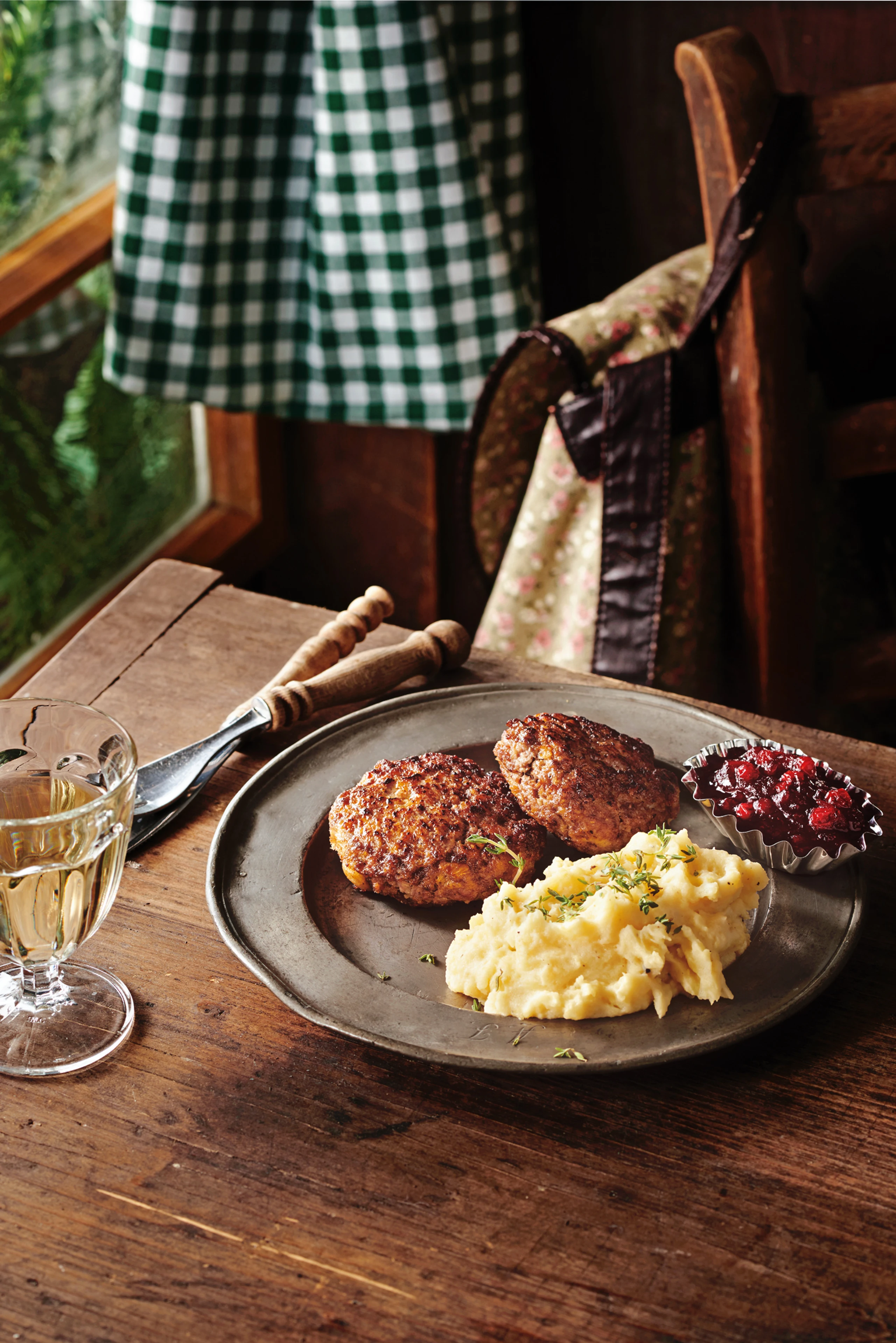 Wild-Butterschnitzel mit Erdäpfel-Trüffelpüree