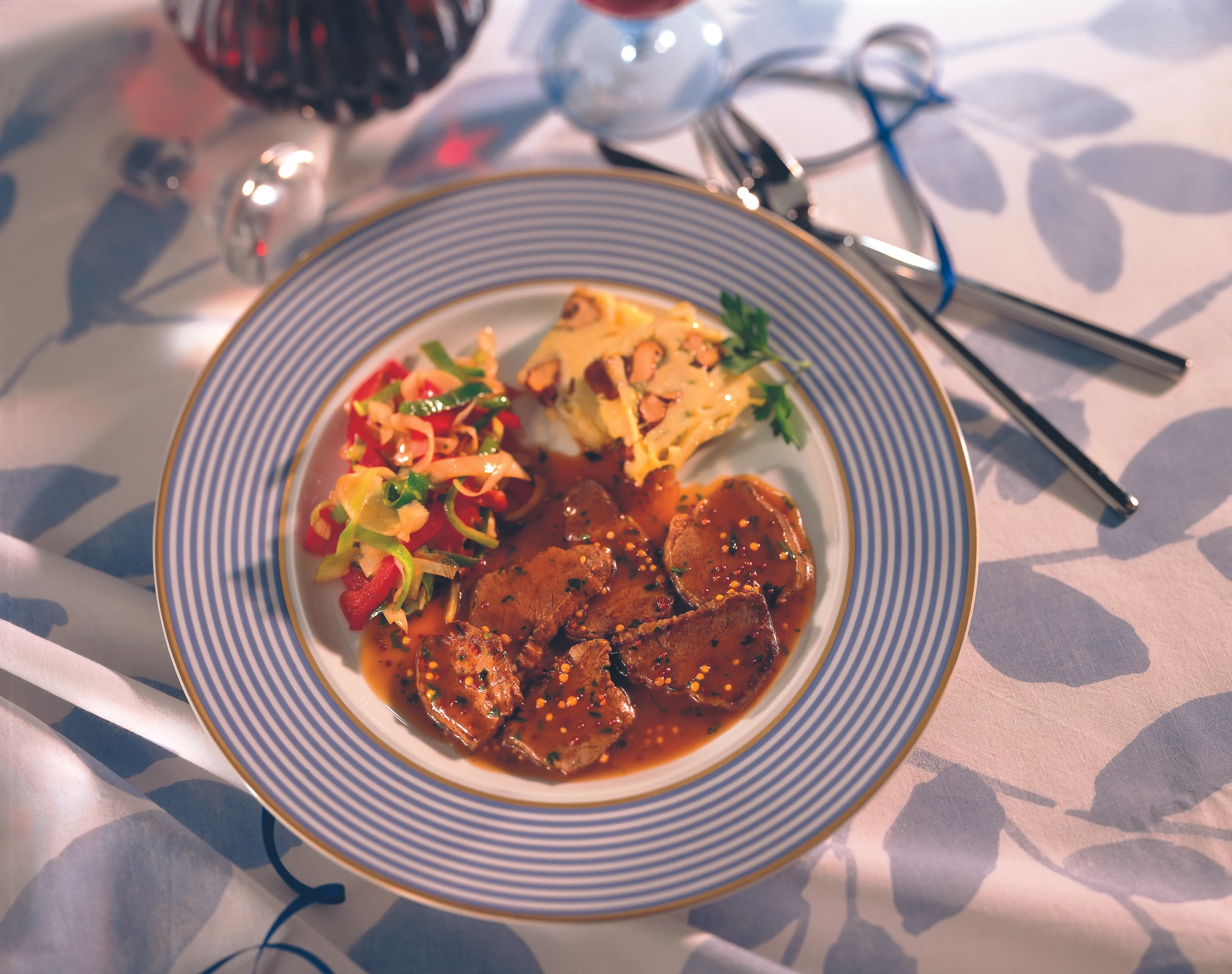 Rindsgeschnetzeltes mit Koriander-Senfsauce