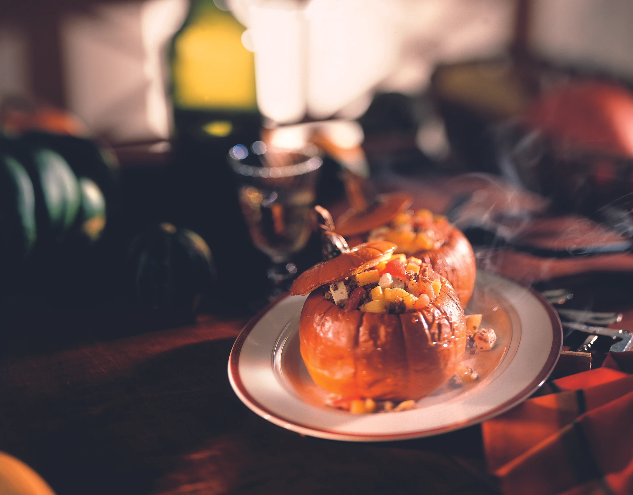 Gefüllter Kürbis mit Faschiertem und Schafkäse