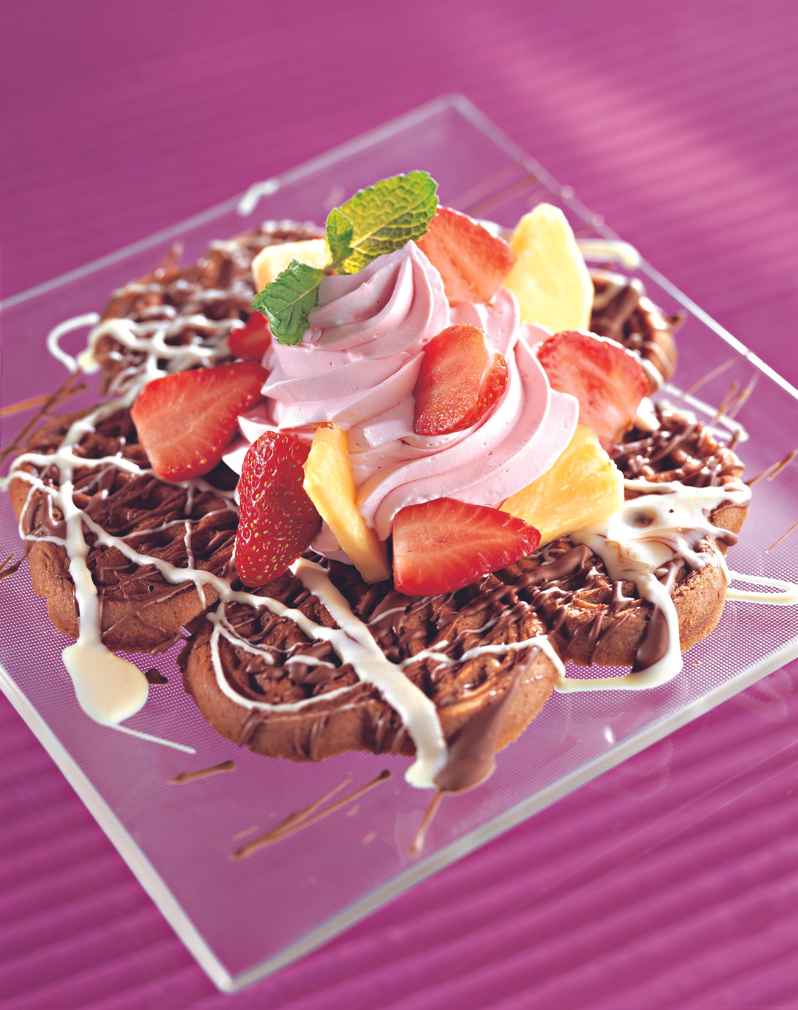 Schoko-Waffeln mit Himbeercreme