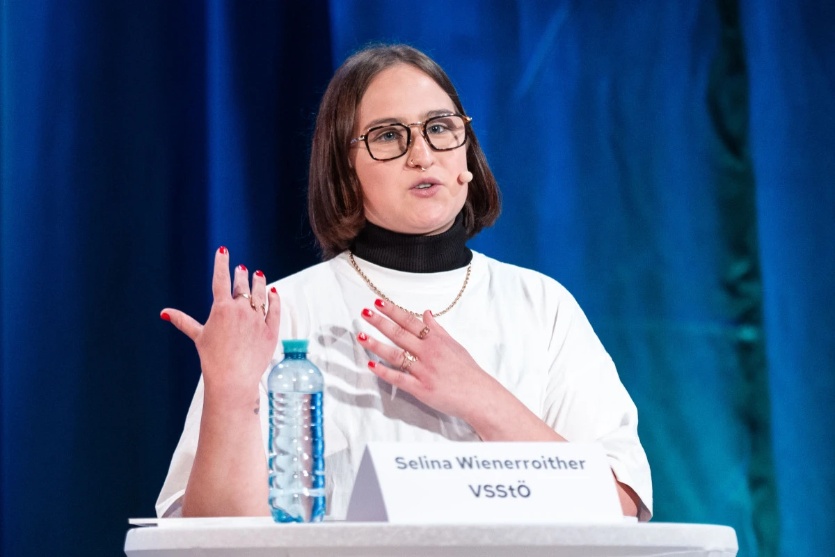 Selina Wienerroither (VSStÖ) kritisiert die Pläne der uniko