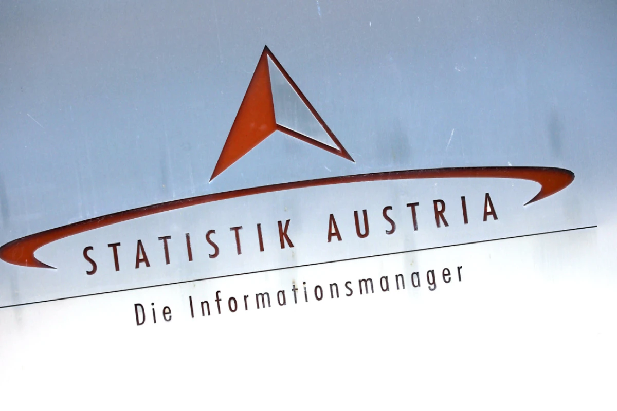 Wert der Ausfuhren gesunken, Wert der Einfuhren gestiegen