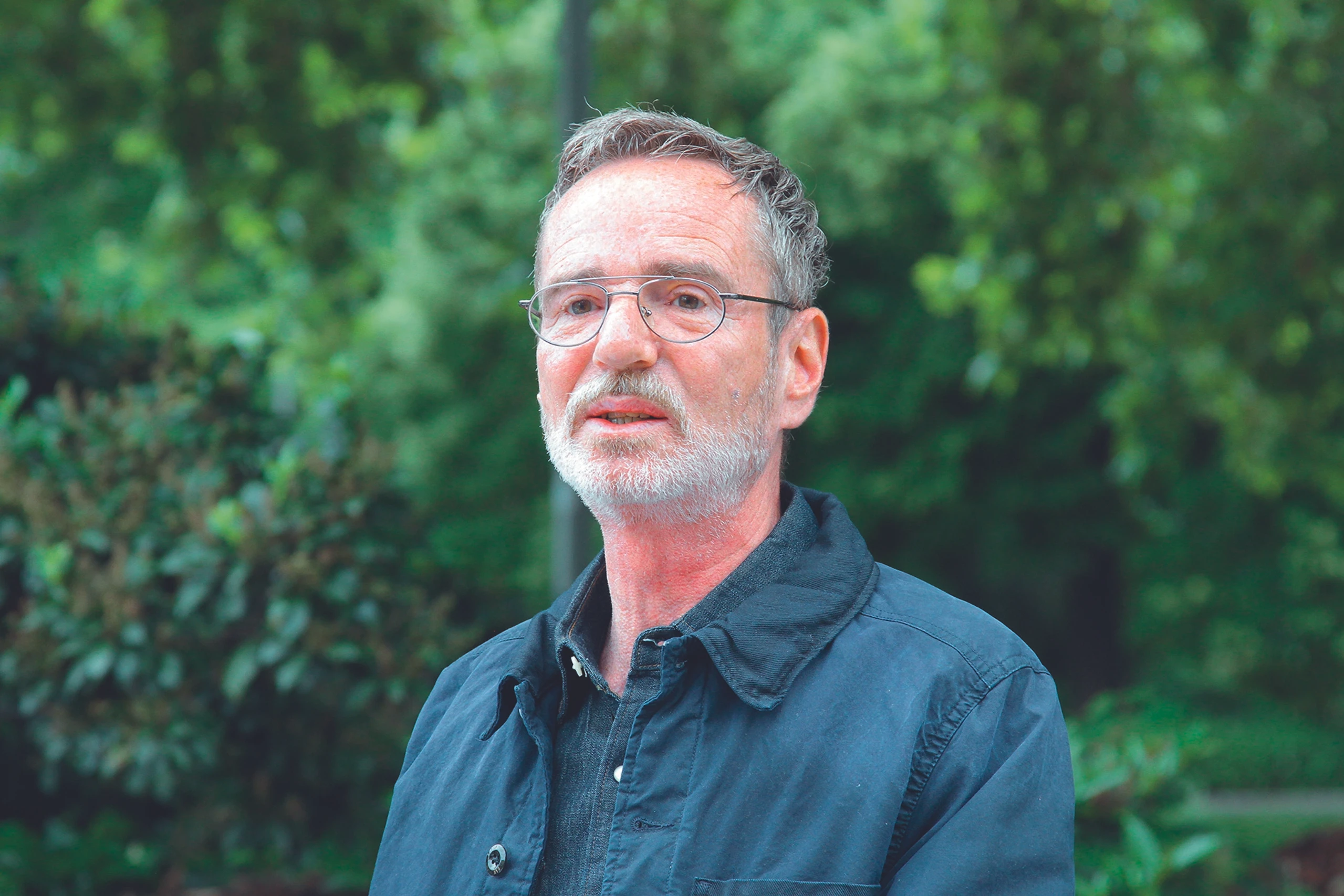 © Barbara Loschan / SEPA.Media / picturedesk.com WIEN, OESTERREICH - 25. MAI: Leiter der Wettbewerbs-Jury Hannes Sulzenbacher bei der Praesentation des Siegerentwurfs fuer das Denkmal fuer die Opfer der Homosexuellen-Verfolgung in der NS-Zeit im Resselpark am 25. Mai 2022 in Wien, Oesterreich.220525