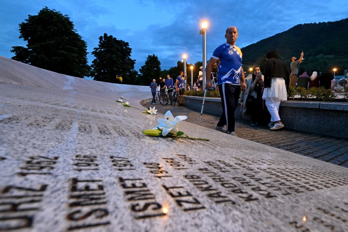 Gedenkfeier in Srebrenica