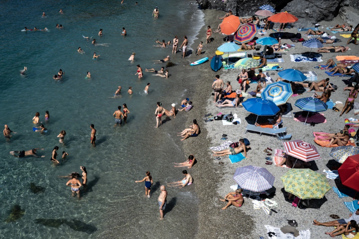 Knapp 30 Millionen Italiener wollen heuer Urlaub am Strand machen