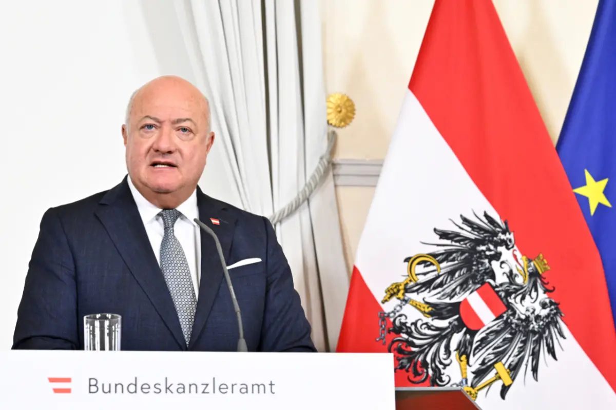 Bundeskanzler trifft Mattarella und Meloni
