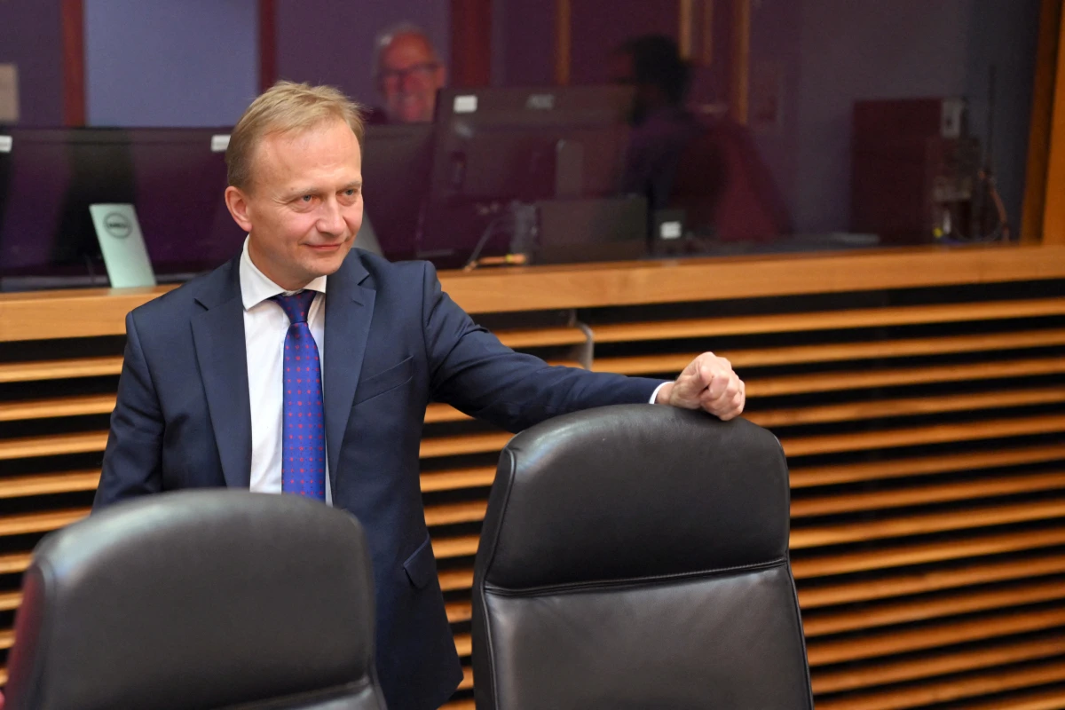 EU-Budgetkommissar Serafin stellt Pläne für das EU-Budget vor